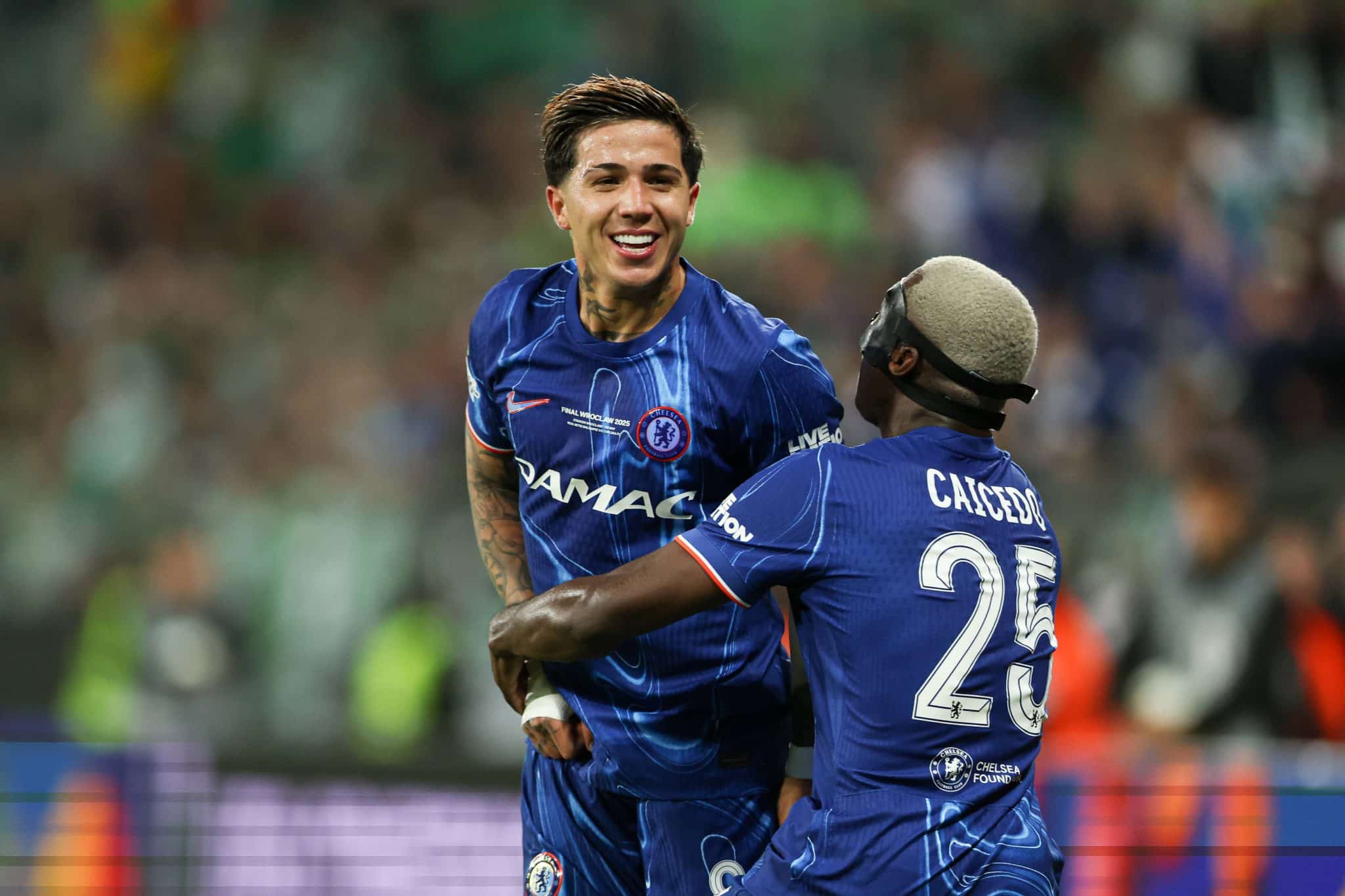 Enzo Fern&aacute;ndez e Caicedo, a dupla de meio-campistas do Chelsea