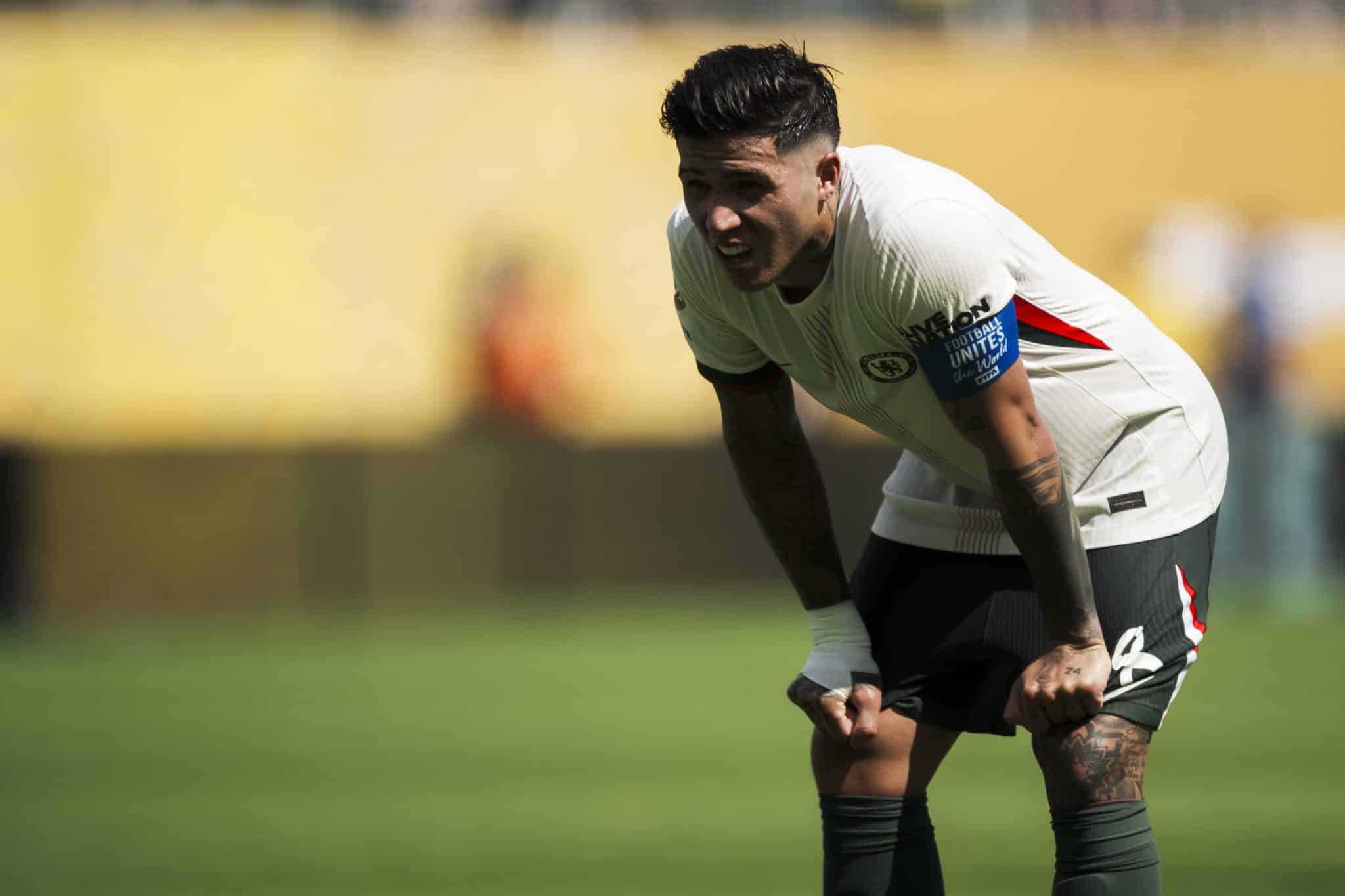 Enzo Fernandez em atua&ccedil;&atilde;o pelo Chelsea (Foto: IMAGO / Nicolo Camp)