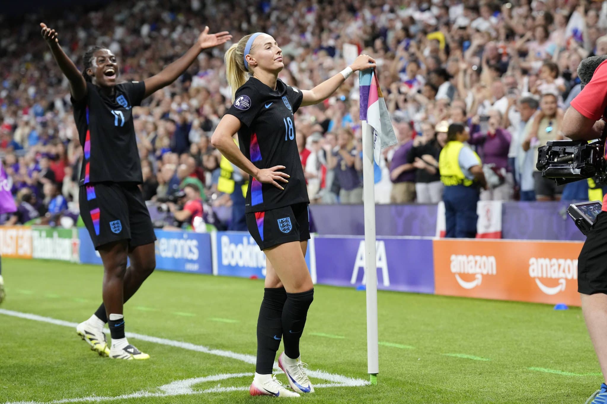 Chloe Kelly comemora gol da Inglaterra