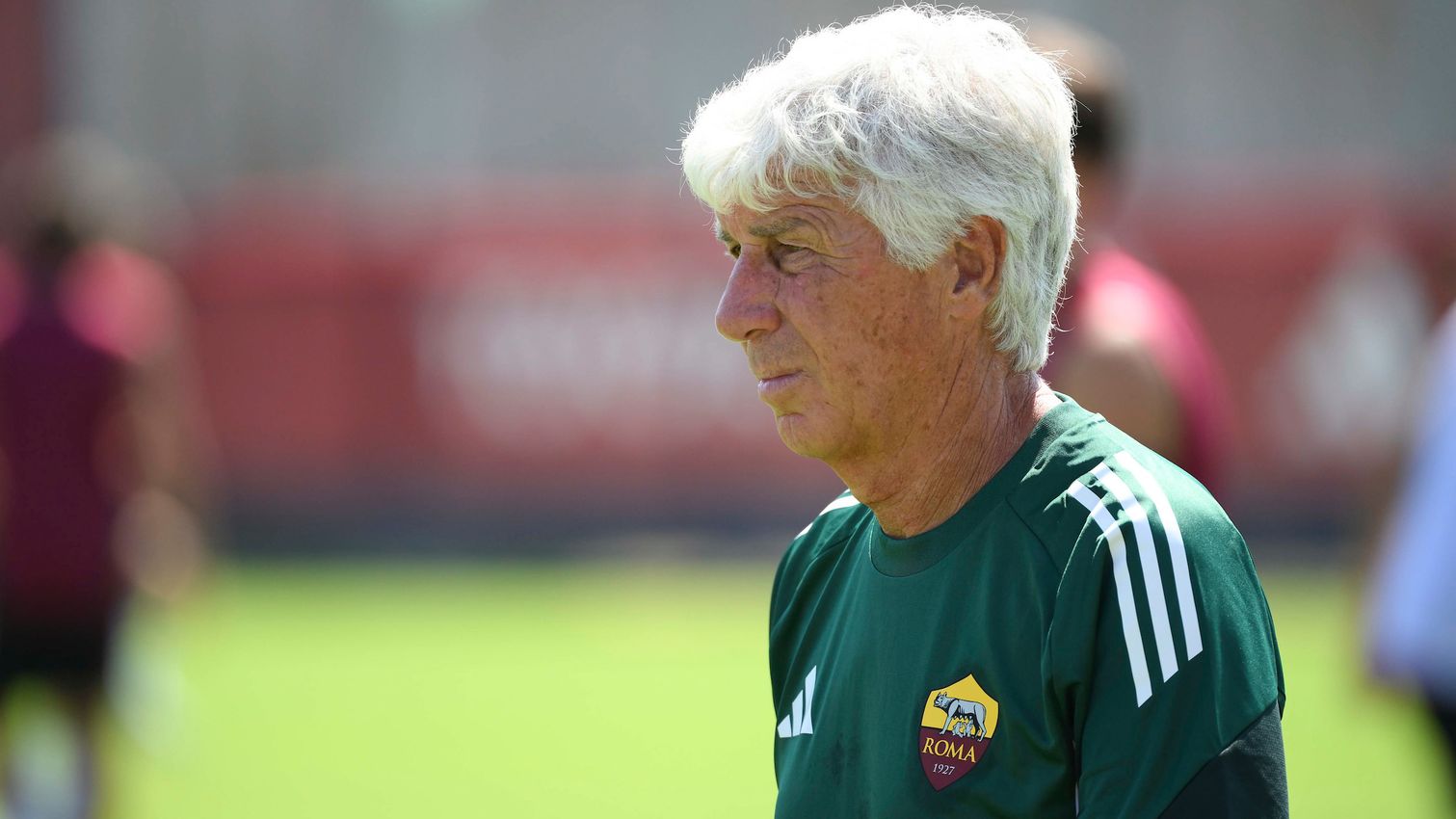 &lsquo;Preocupado&rsquo;: T&eacute;cnico faz alerta &agrave;s contrata&ccedil;&otilde;es da Roma, que sonha com Wesley e R&iacute;os