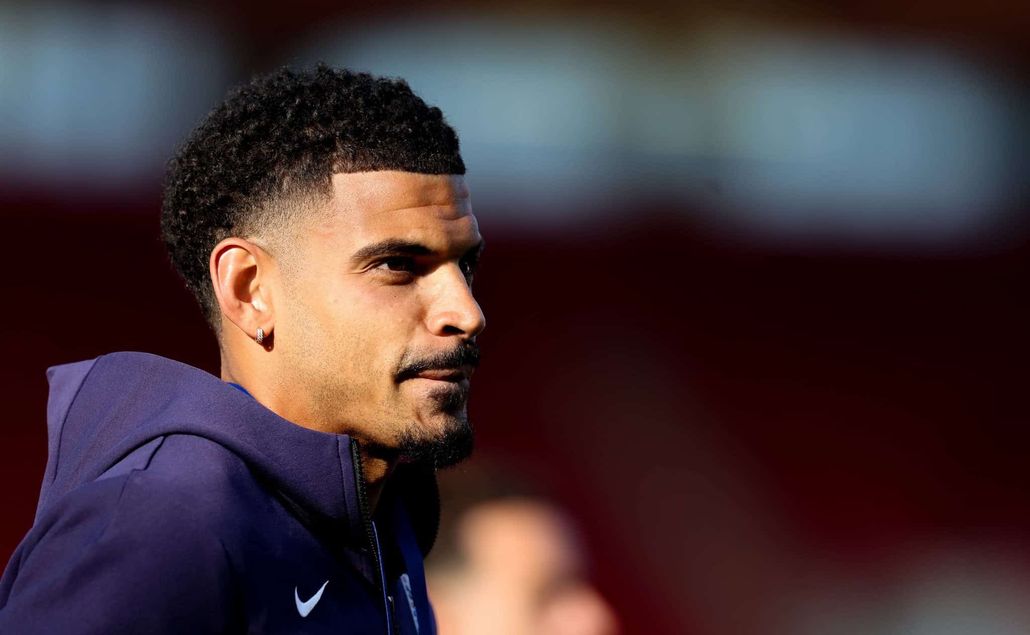 Gibbs-White d&aacute; ultimato ao Forest para fechar ida ao Tottenham por R$ 450 milh&otilde;es