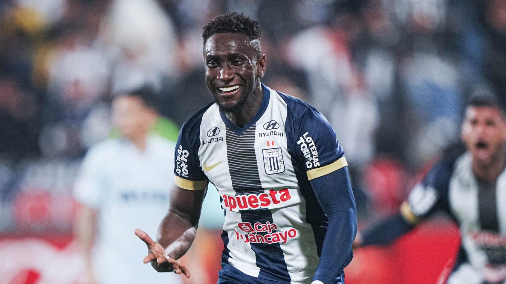 Serrote vive noite tr&aacute;gica, Gr&ecirc;mio desmorona em dois minutos e sai atr&aacute;s na Sul-Americana