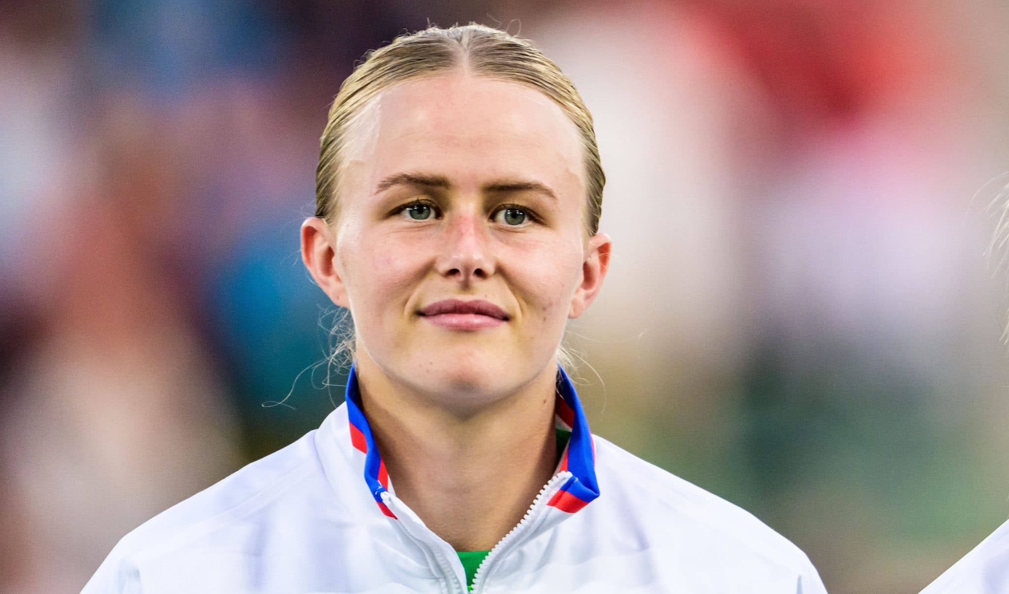 Do ataque ao gol: Como Hannah Hampton virou esperan&ccedil;a para a Inglaterra mesmo com disfun&ccedil;&atilde;o ocular