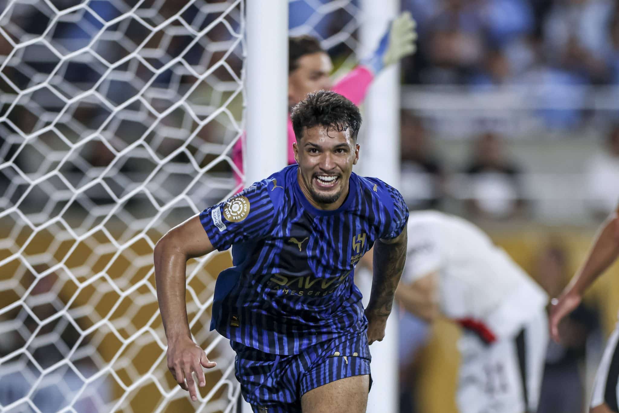 No melhor jogo do Mundial, brasileiros do Al-Hilal eliminam City em roteiro marcado na hist&oacute;ria