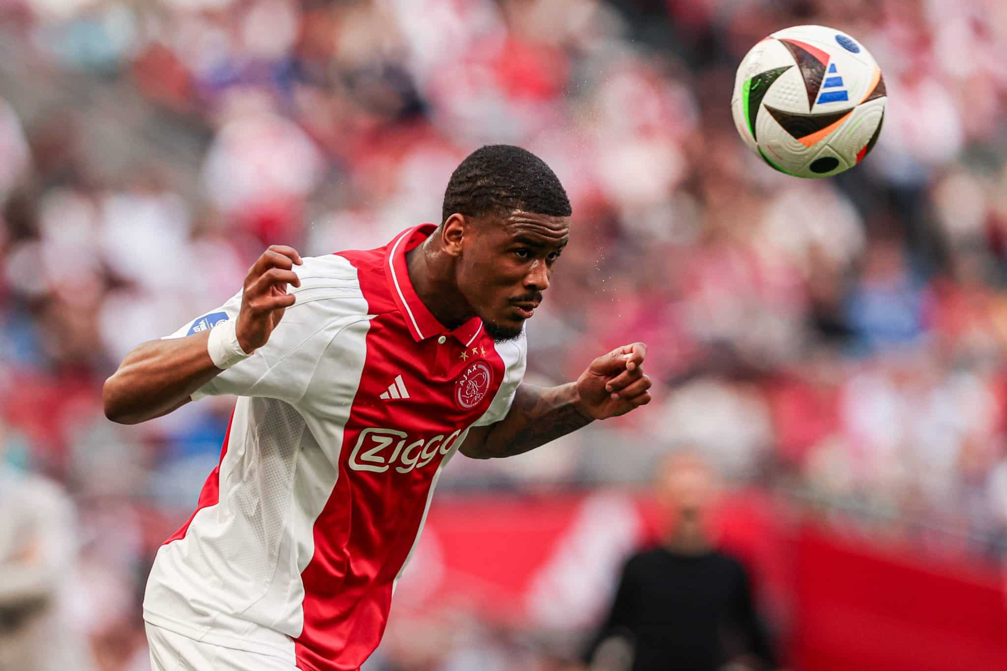 Jorrel Hato em a&ccedil;&atilde;o pelo Ajax