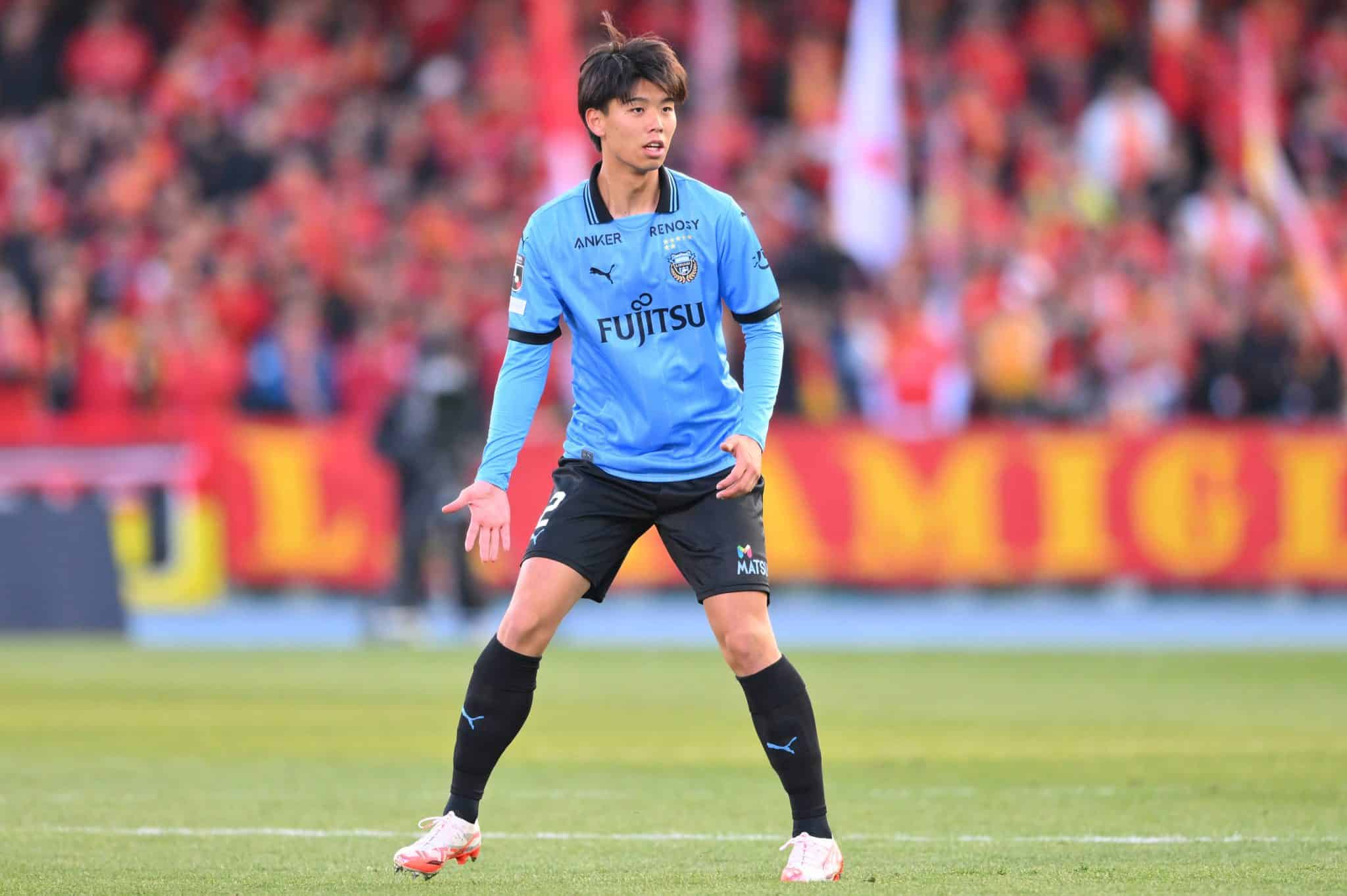 Kota Takai em a&ccedil;&atilde;o pelo Kawasaki Frontale