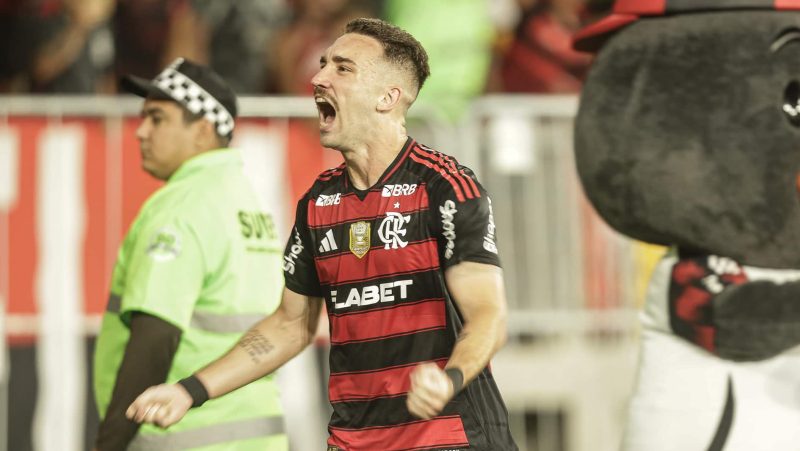 Nem jogo tático quase perfeito do Atlético-MG freia Flamengo, novo líder do Brasileirão