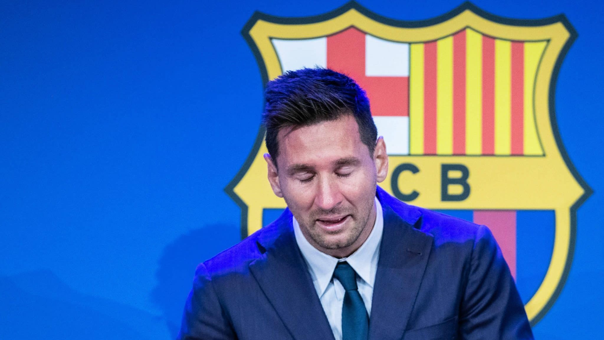 Por que Messi pode n&atilde;o aparecer para receber homenagem no Barcelona?