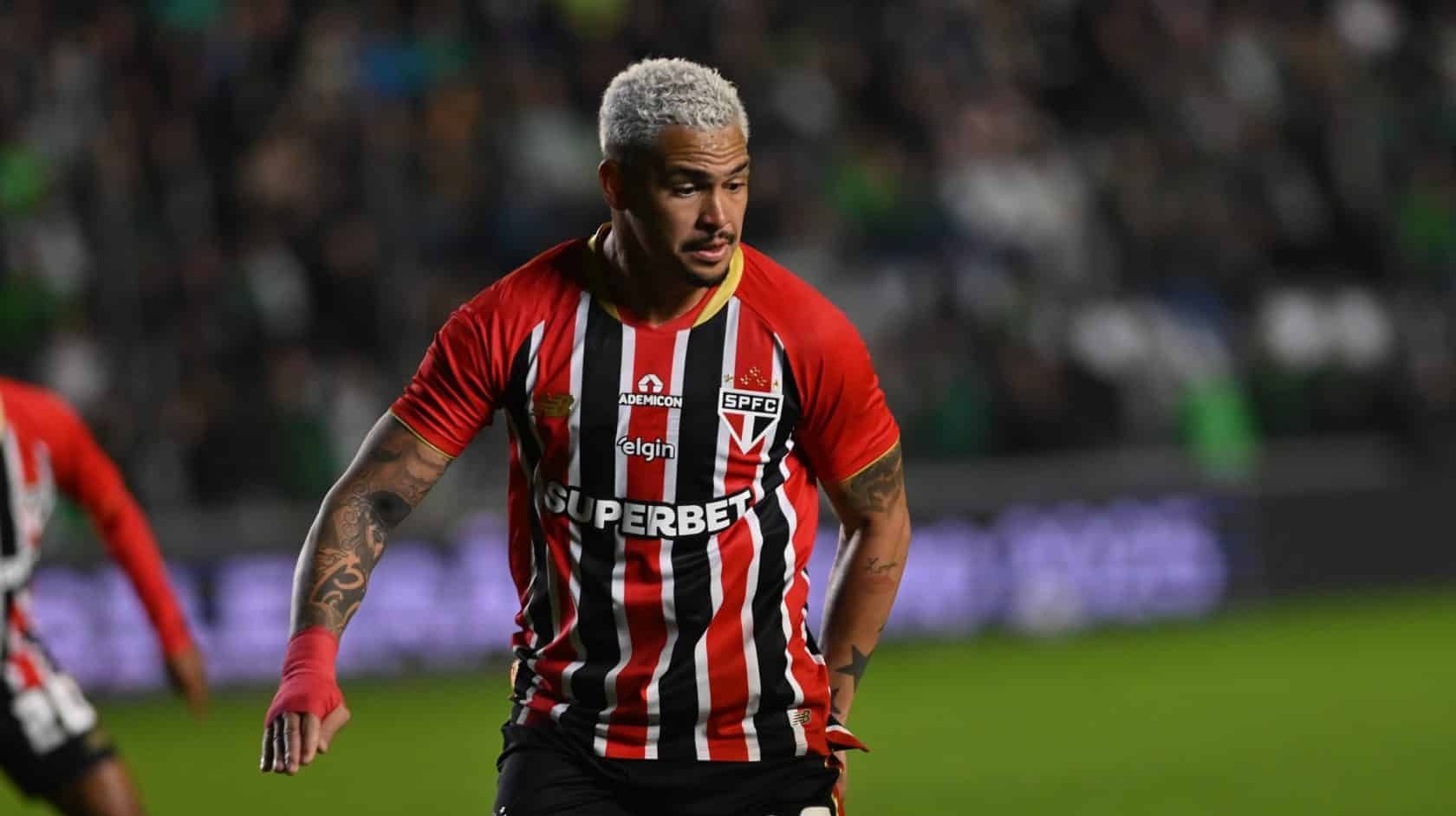 Vit&oacute;ria mostra que S&atilde;o Paulo &eacute; outro com Crespo, mas n&atilde;o pode mascarar grande problema