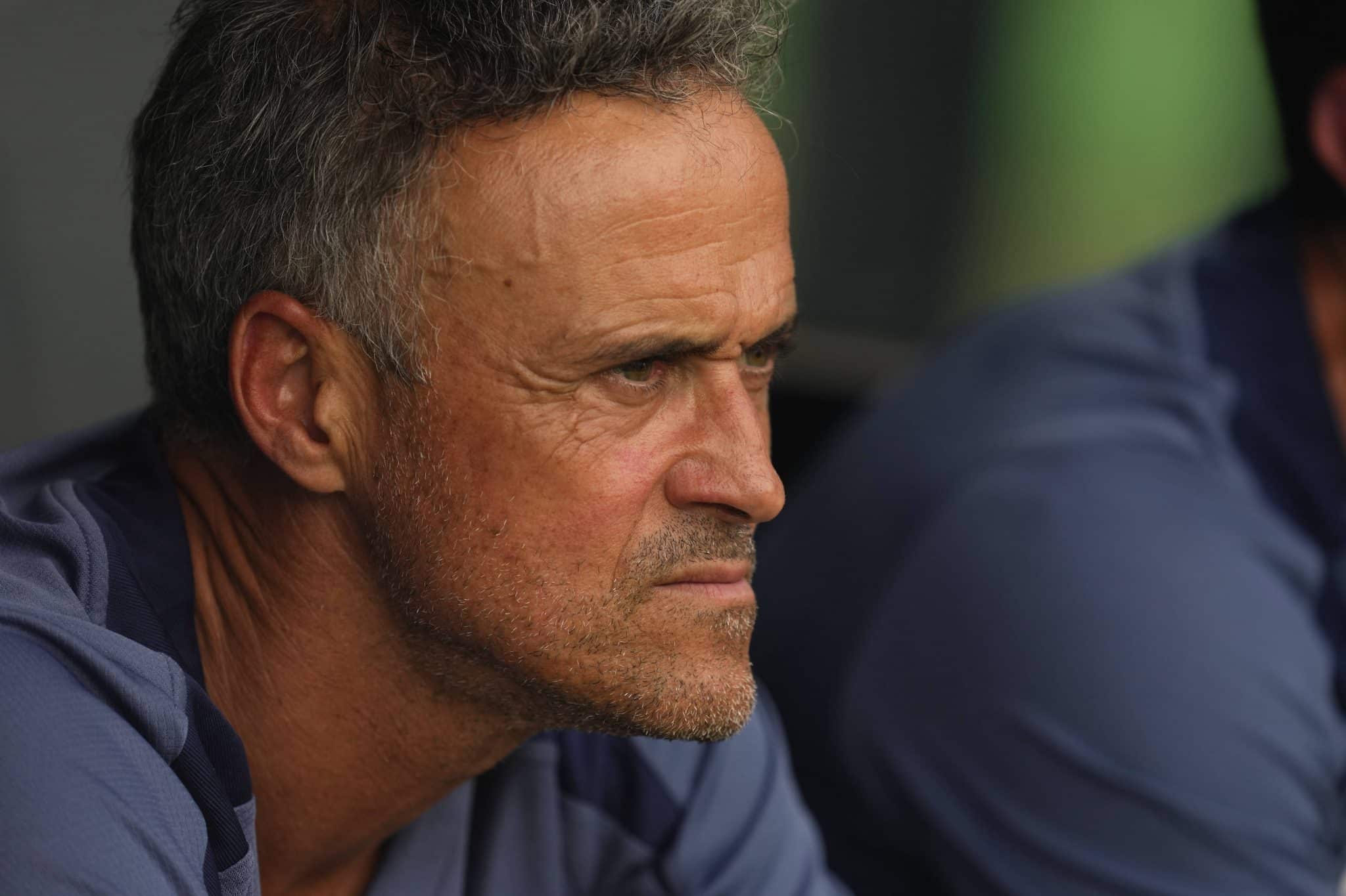 &lsquo;Imagens feias&rsquo; e &lsquo;lament&aacute;vel&rsquo;: Imprensa espanhola condena Luis Enrique por agredir Jo&atilde;o Pedro