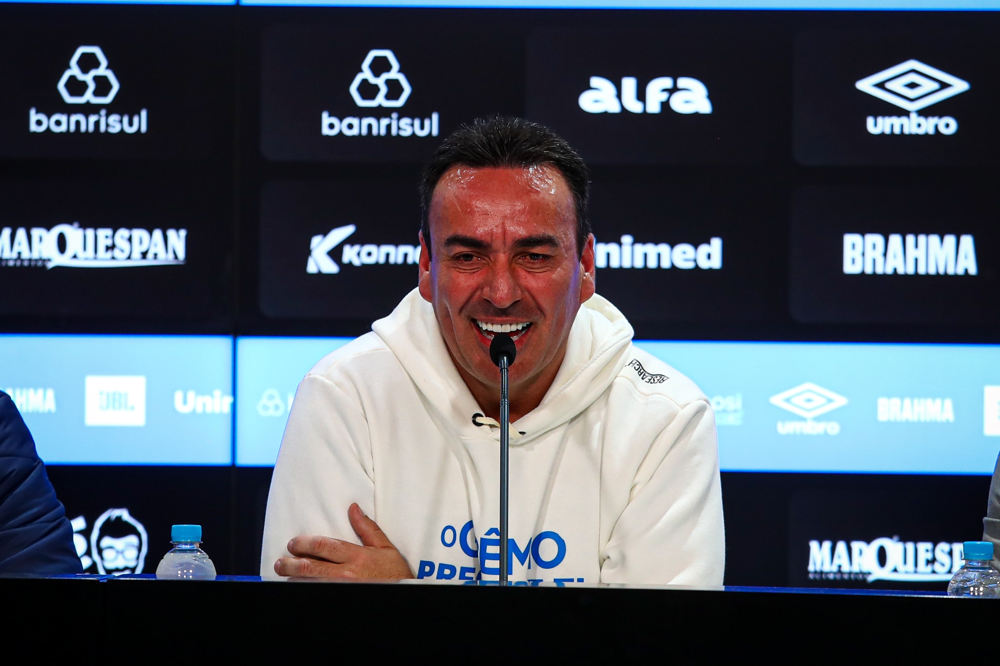O empres&aacute;rio Marcelo Marques em entrevista coletiva