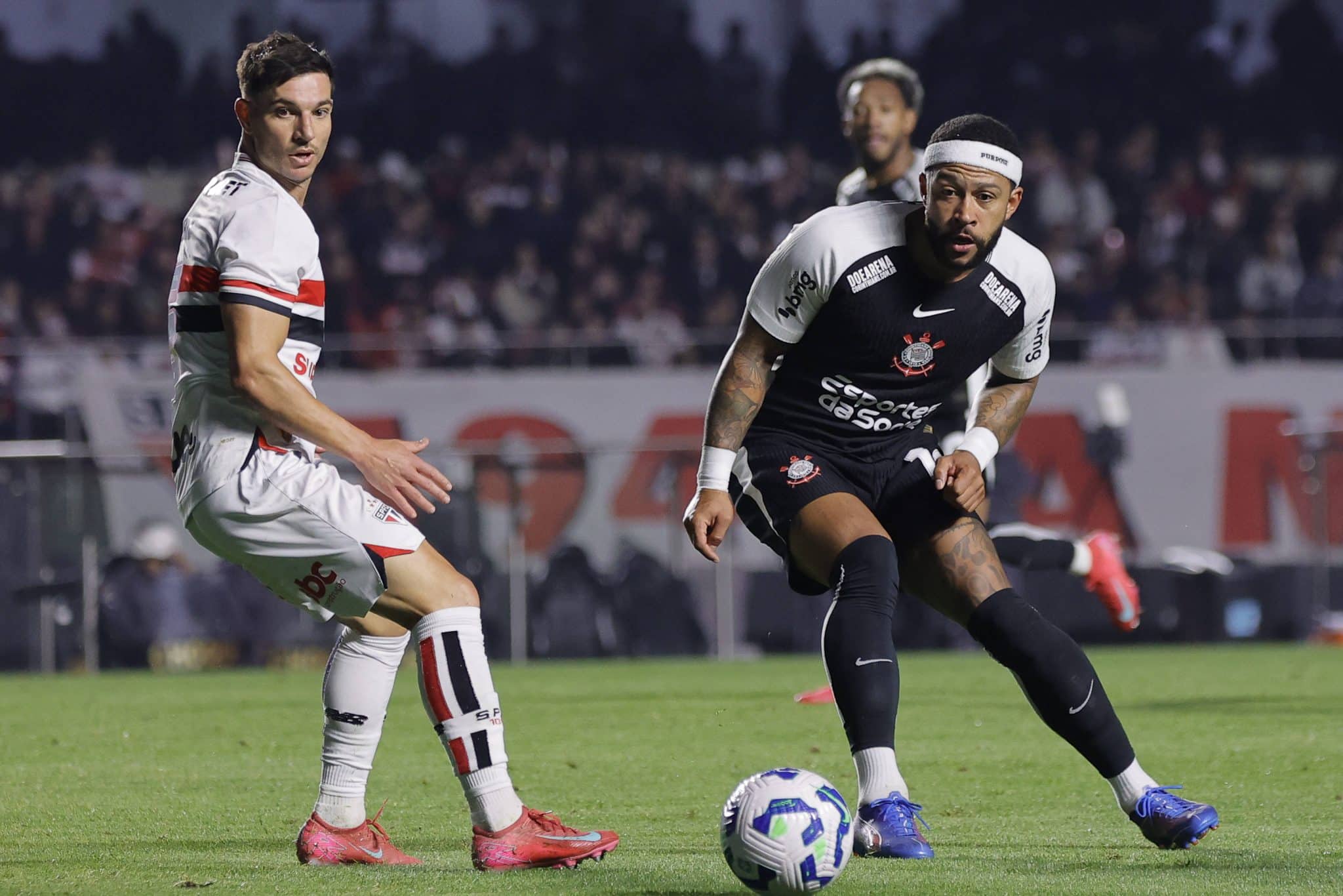 S&atilde;o Paulo Corinthians Memphis Depay