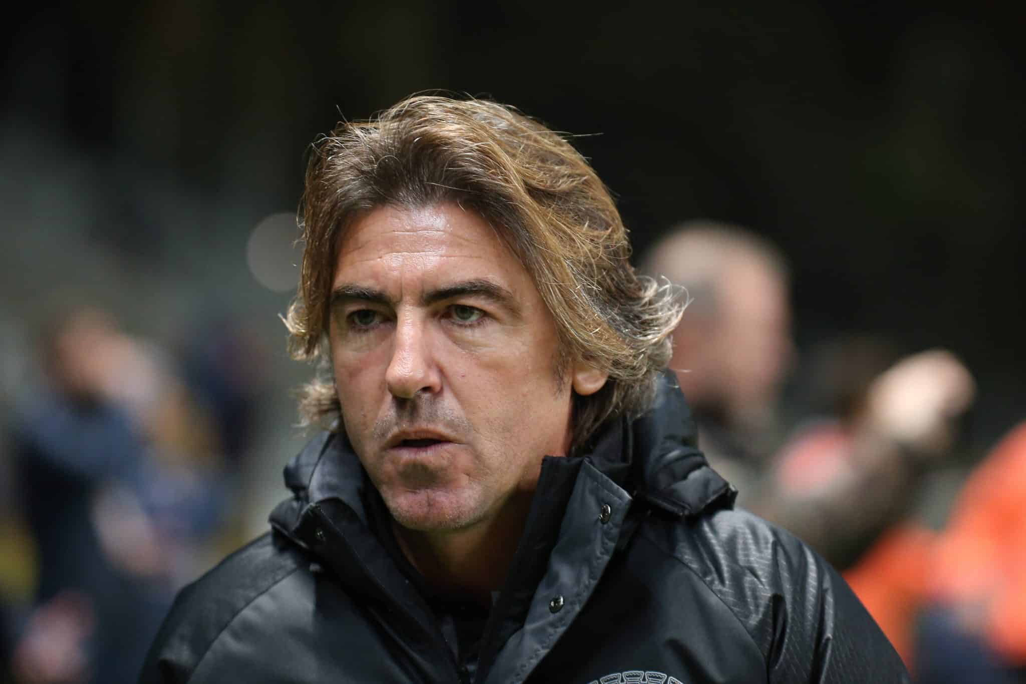 Ex-t&eacute;cnico do Vasco &eacute; apresentado no Ir&atilde; e faz apelo: &lsquo;A paz vai regressar&rsquo;