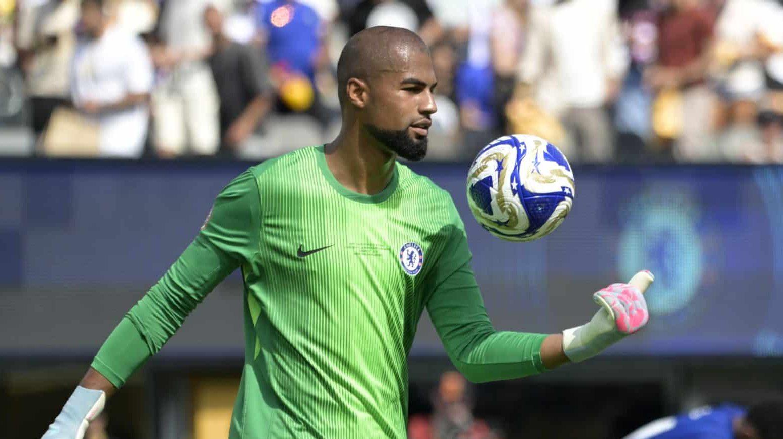 Criticado, Sanchez &eacute; comparado com &iacute;dolo do Chelsea ap&oacute;s atua&ccedil;&atilde;o hist&oacute;rica no Mundial