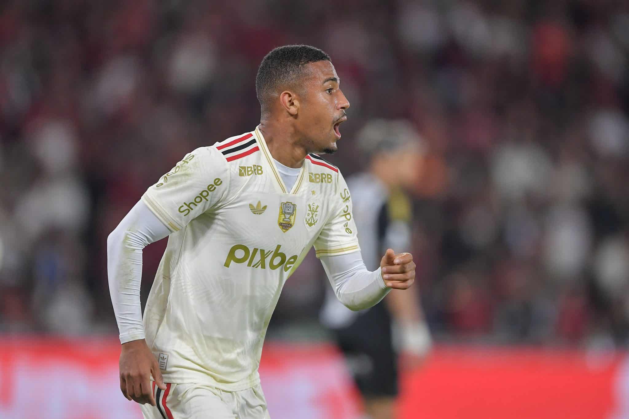 Samuel Lino em a&ccedil;&atilde;o pelo Flamengo