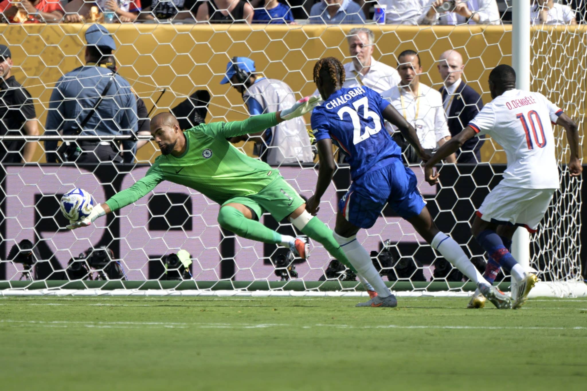 Robert S&aacute;nchez fecha o gol contra o Chelsea na final do Mundial
