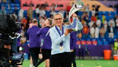 &lsquo;Estilo Sarina Wiegman&rsquo; marca t&iacute;tulo da Inglaterra em Euro que ficar&aacute; para a posteridade