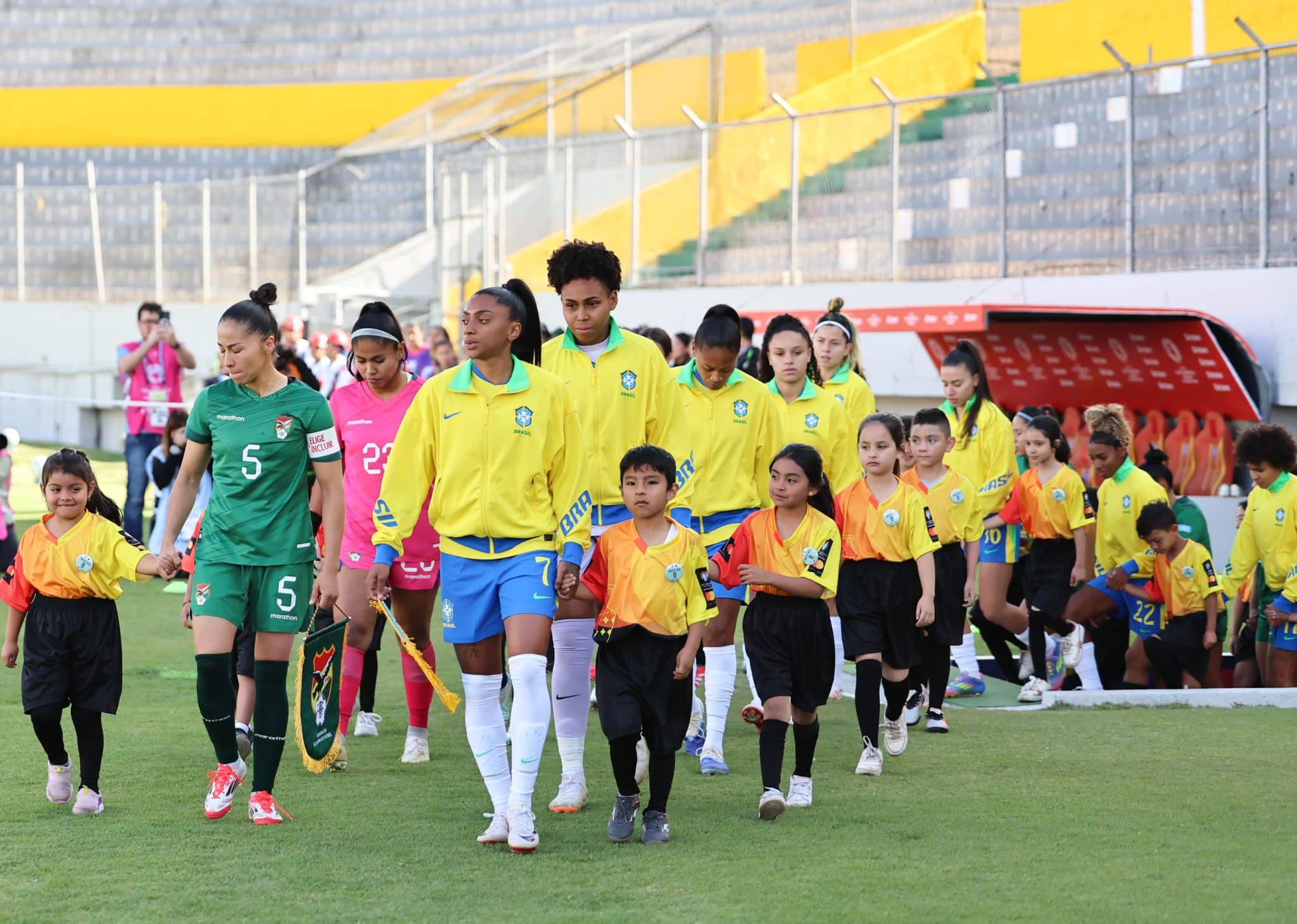 Conmebol faz o m&iacute;nimo ao ouvir cr&iacute;ticas de jogadoras sobre estrutura na Copa Am&eacute;rica Feminina