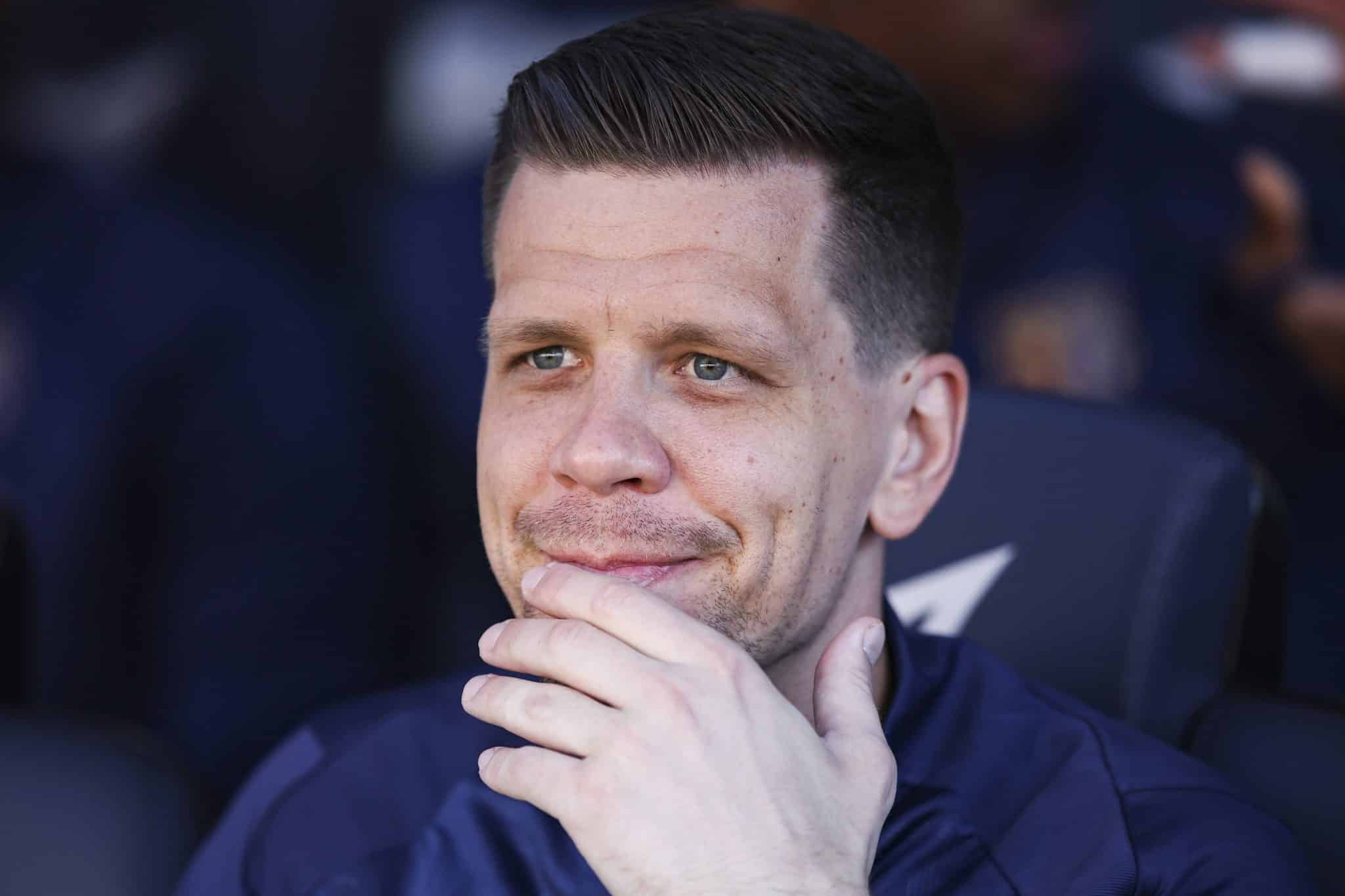 Ap&oacute;s renovar com ex-aposentado, Barcelona vai ter que lidar com excesso de op&ccedil;&otilde;es