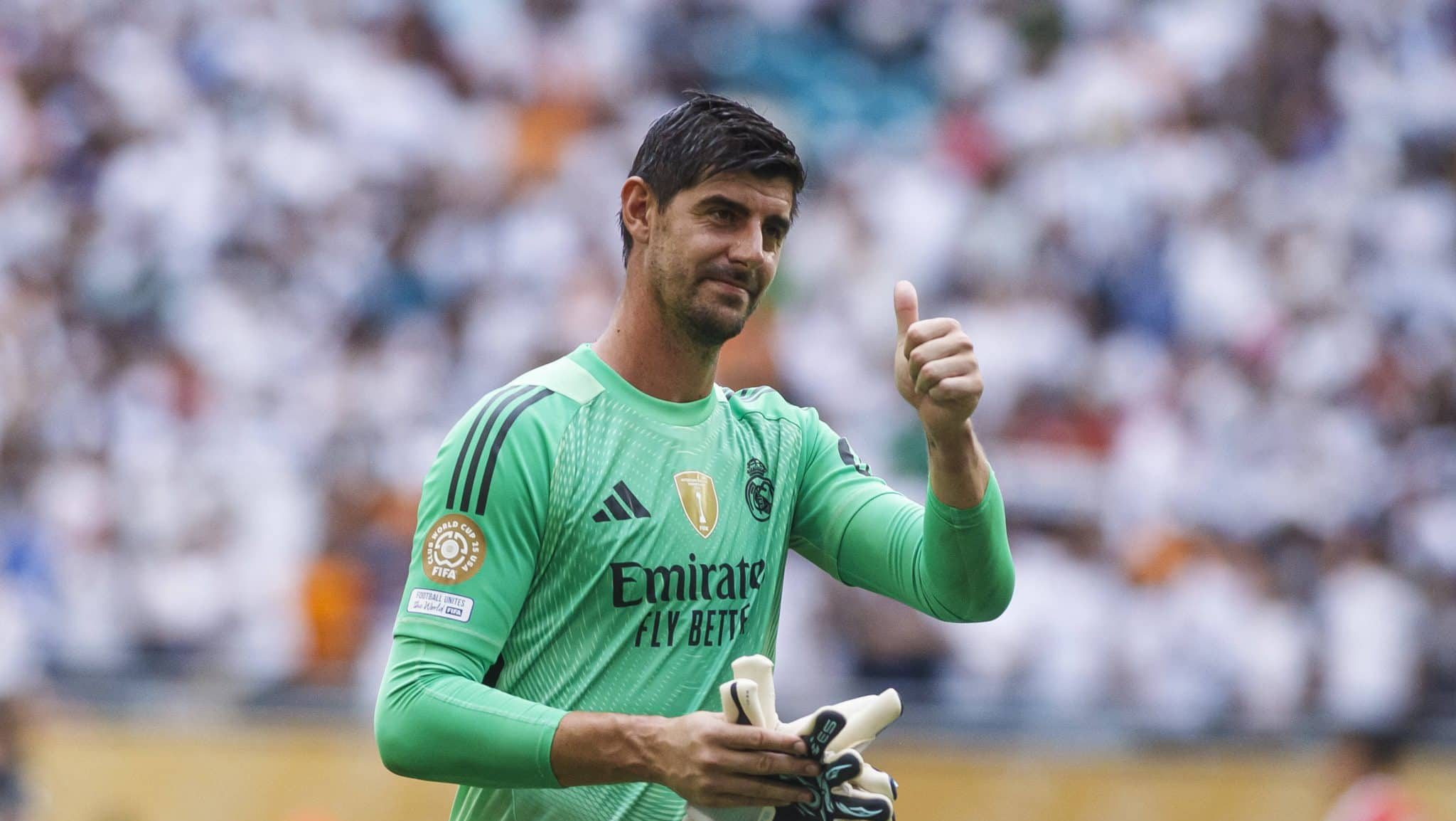 Courtois vira &lsquo;santo&rsquo; ap&oacute;s defesa &lsquo;estratosf&eacute;rica&rsquo; em classifica&ccedil;&atilde;o do Real Madrid