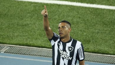 Postura de Dorival e desejo do jogador aproximam Victor Sá do Corinthians