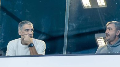 Sob olhares de Vojvoda, Santos mostra que sua pobreza t&eacute;cnica exige mais do que novo treinador