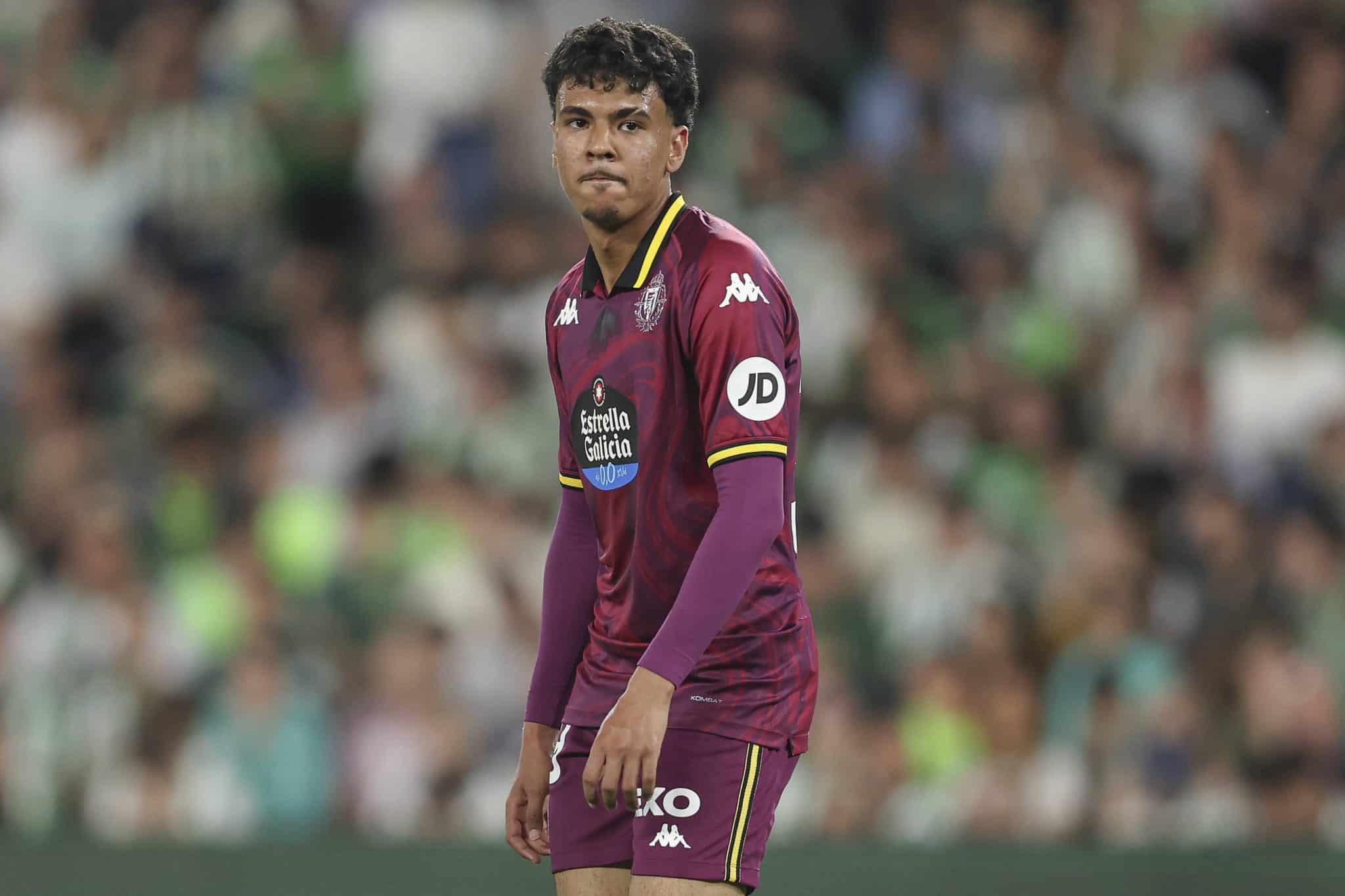 Adam Aznou em LaLiga pelo Valladolid