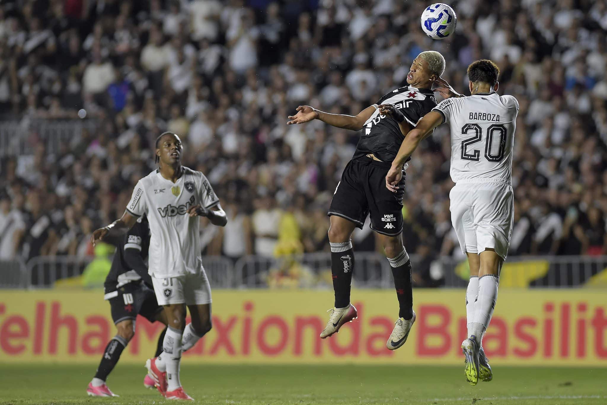 Barros foi titular pela primeira vez neste retorno ao Vasco (Foto: Dhavid Normando/C&oacute;digo19/Gazeta Press)