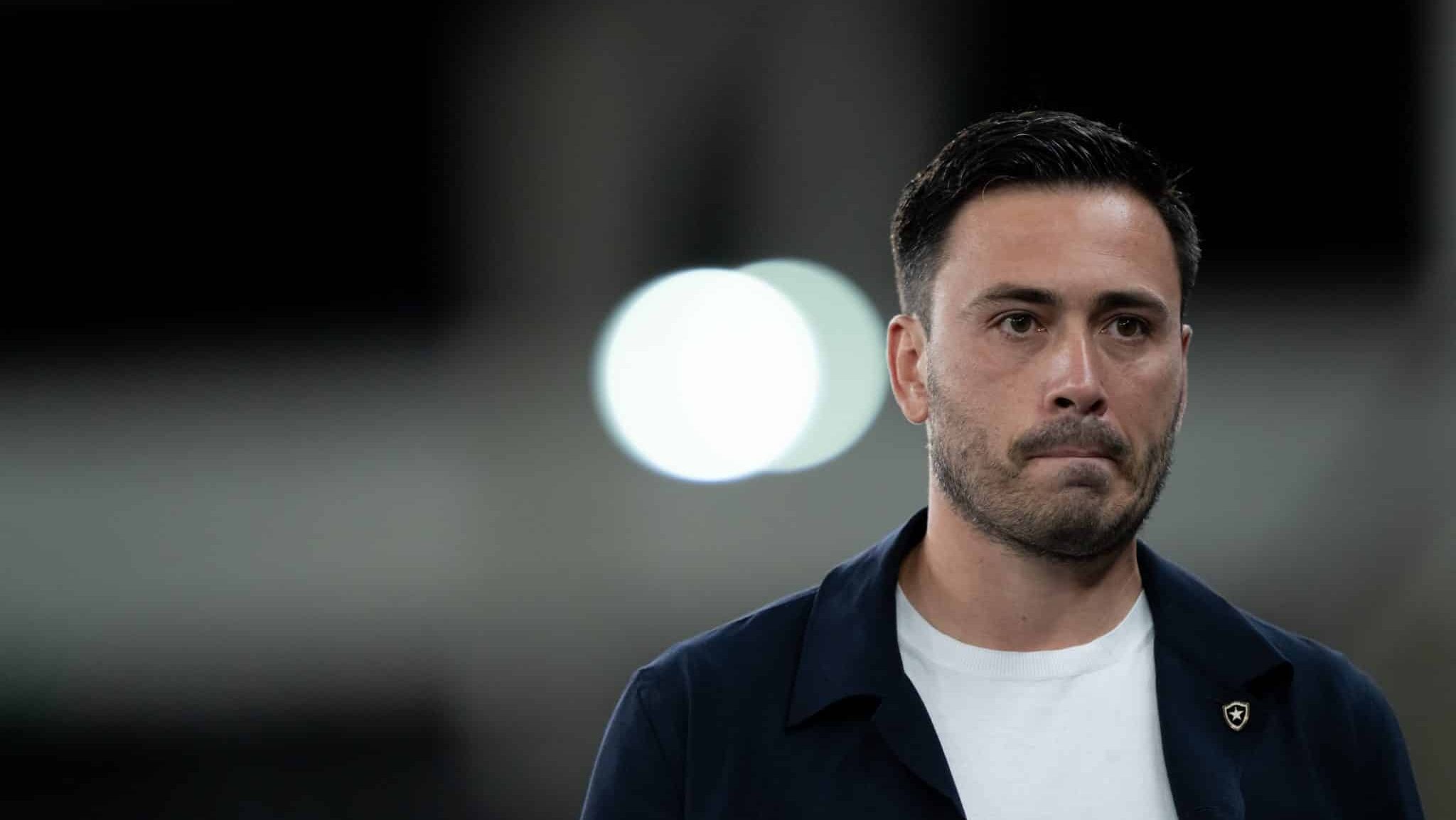 &lsquo;Inven&ccedil;&atilde;o&rsquo; de Ancelotti exp&otilde;e principal problema do Botafogo em momento decisivo do ano