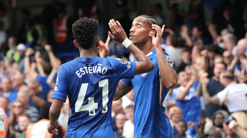 Sem Palmer, brasileiro assume protagonismo no ataque do Chelsea e brilha contra o Fulham