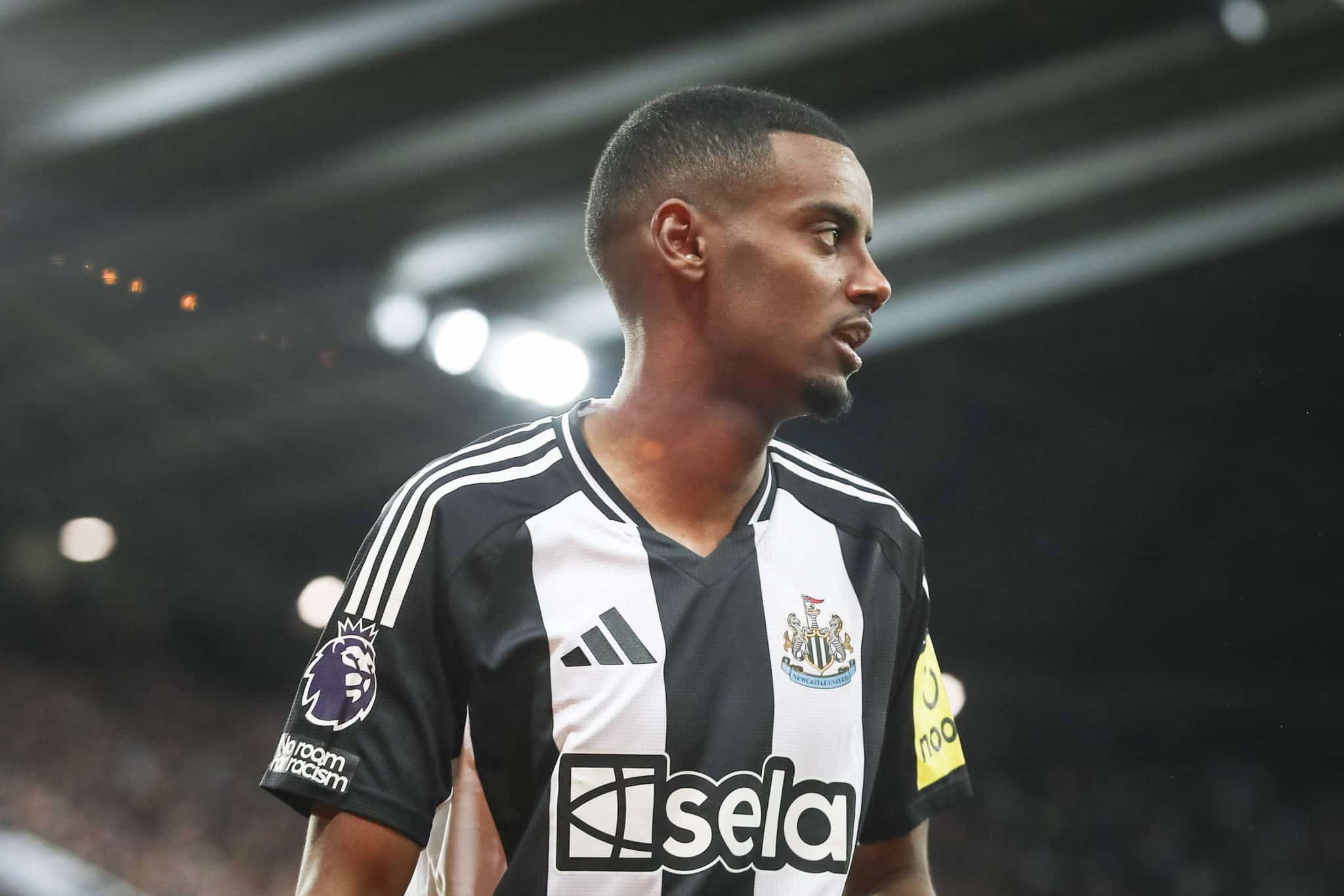 Isak em jogo do Newcastle na Premier League