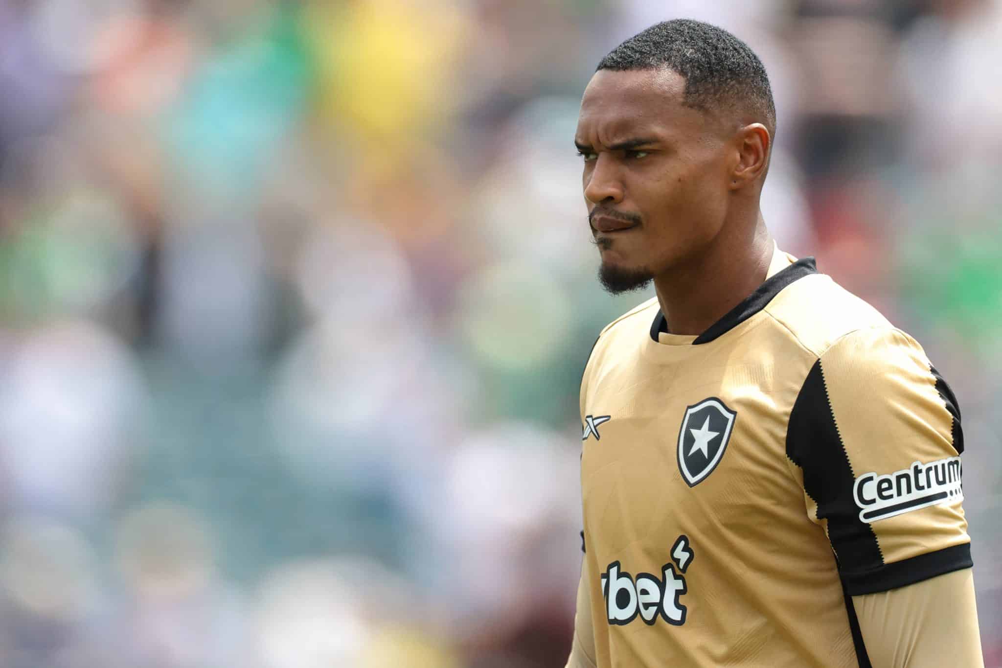 John tem 85 jogos pelo Botafogo (Foto: Imago)