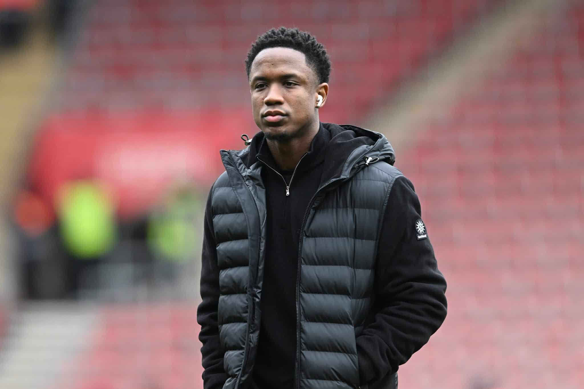 Sinisterra antes de jogo do Bournemouth