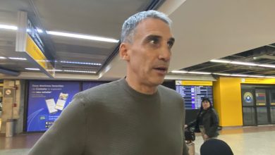 Vojvoda desembarca no Brasil e classifica o Santos como &lsquo;o maior desafio da carreira&rsquo;