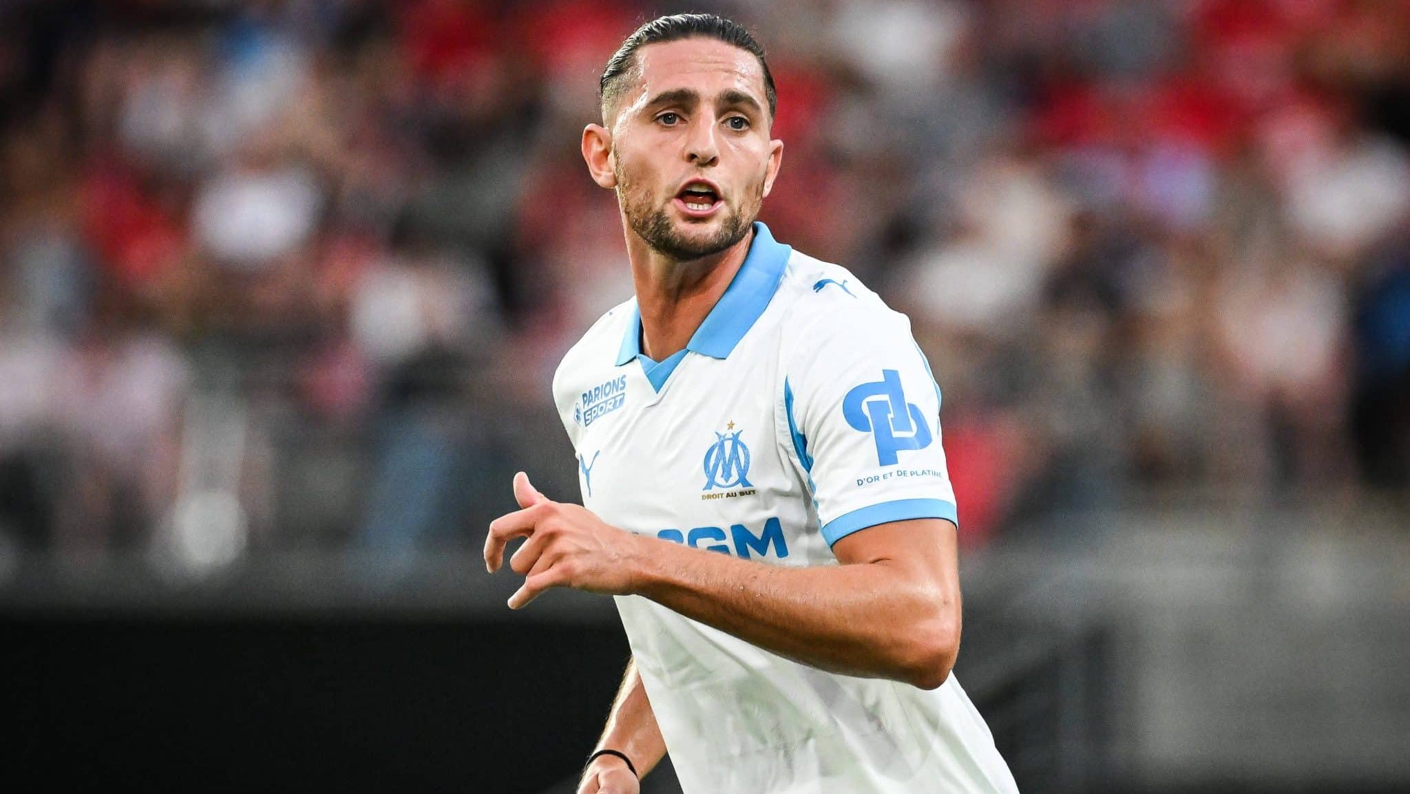 &lsquo;Caiu desacordado&rsquo;: T&eacute;cnico do Marseille d&aacute; detalhes bizarros sobre briga no vesti&aacute;rio