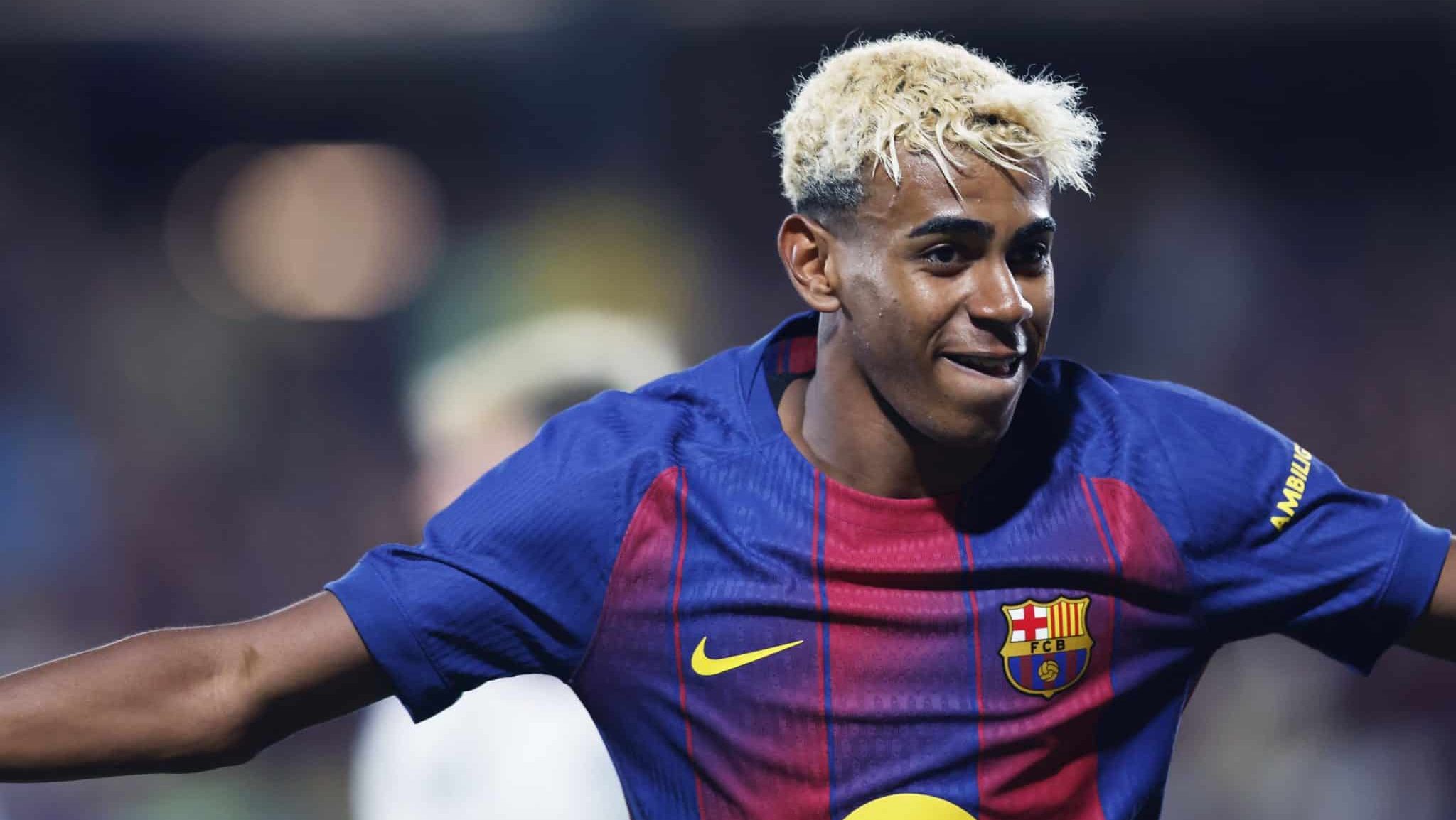 Lamine Yamal pelo Barcelona (Foto: Imago)