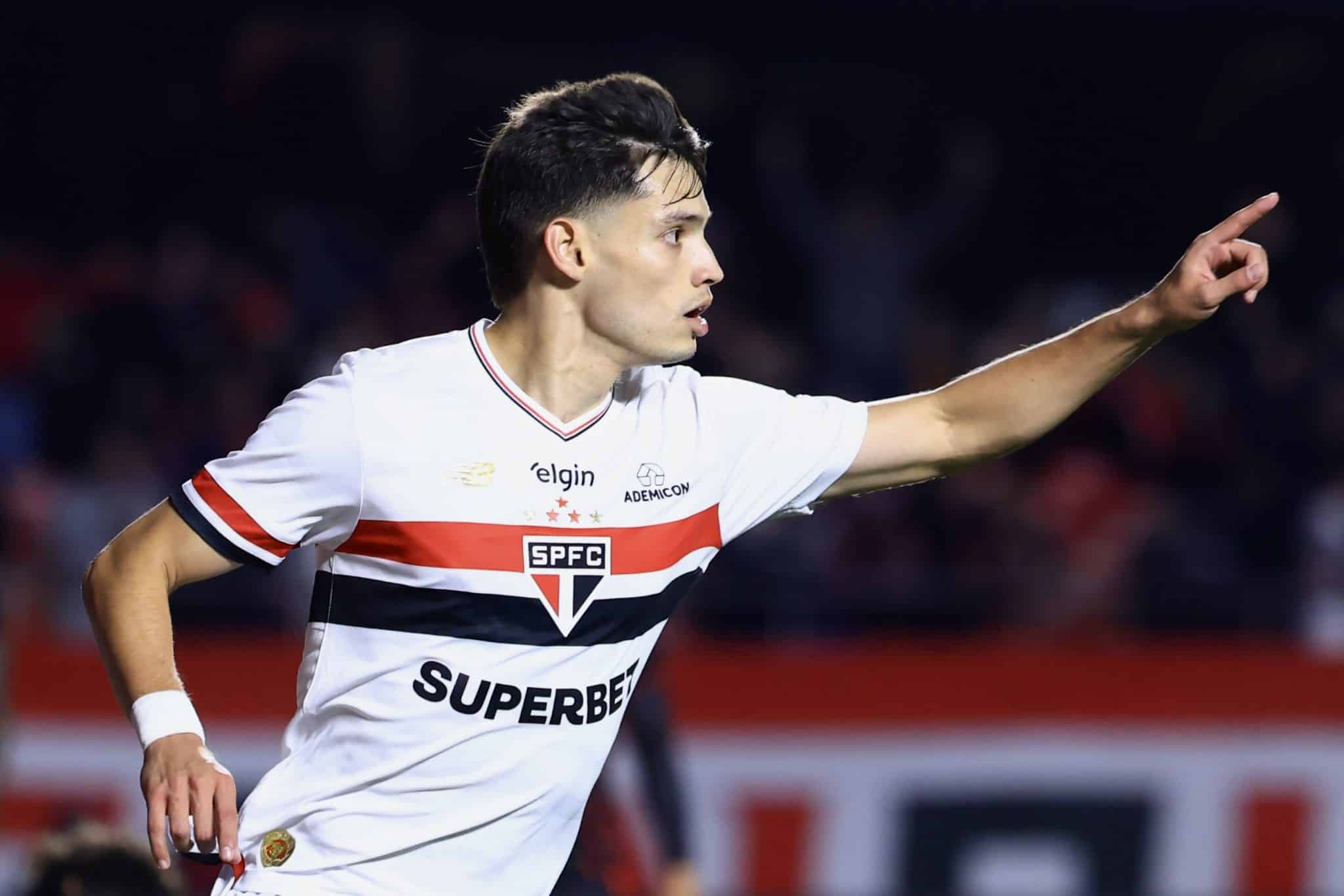 Os dois maiores acertos de Crespo no S&atilde;o Paulo garantem 5&ordf; vit&oacute;ria seguida no Brasileir&atilde;o