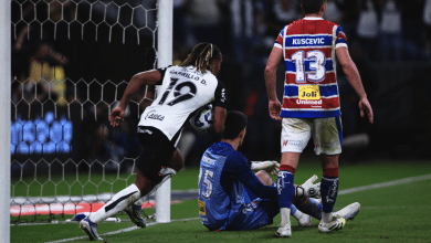 Erros de sempre assolam o Corinthians, mas empate nos acr&eacute;scimos &eacute; merecido