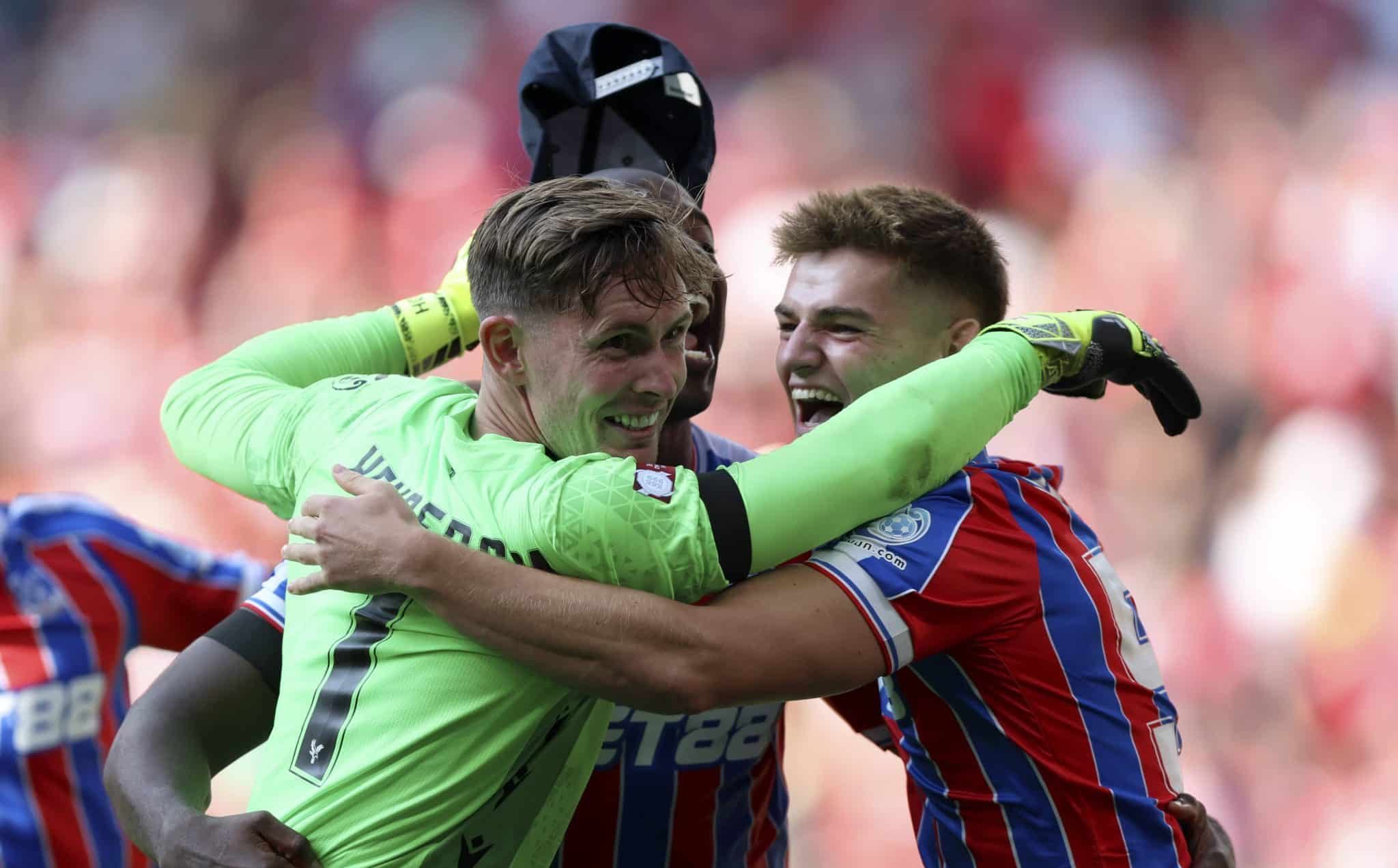 Henderson foi her&oacute;i do t&iacute;tulo do Crystal Palace