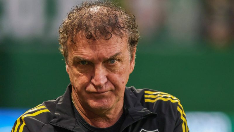 Atlético-MG: Cuca tem demissão justa após não resolver problemas graves do Galo