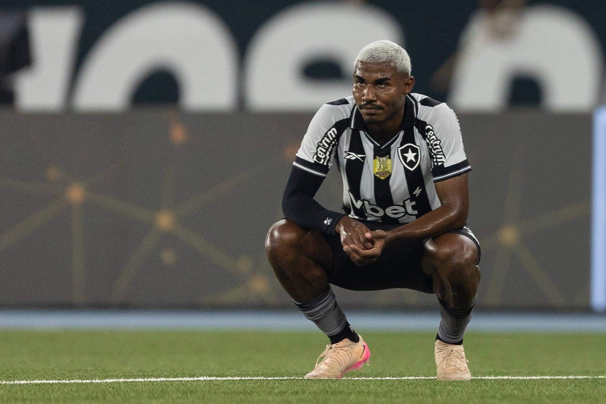Cuiabano em jogo do Botafogo