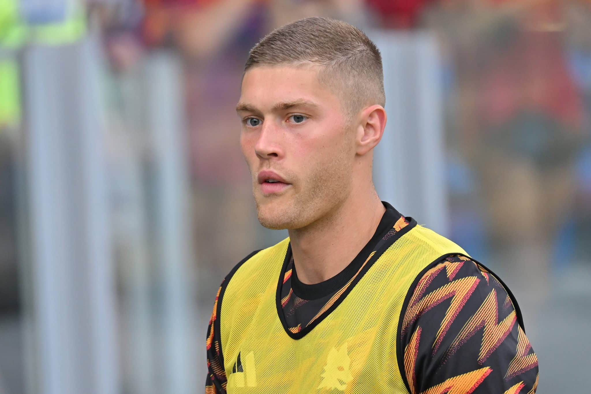 Dovbyk como reserva em jogo da Roma