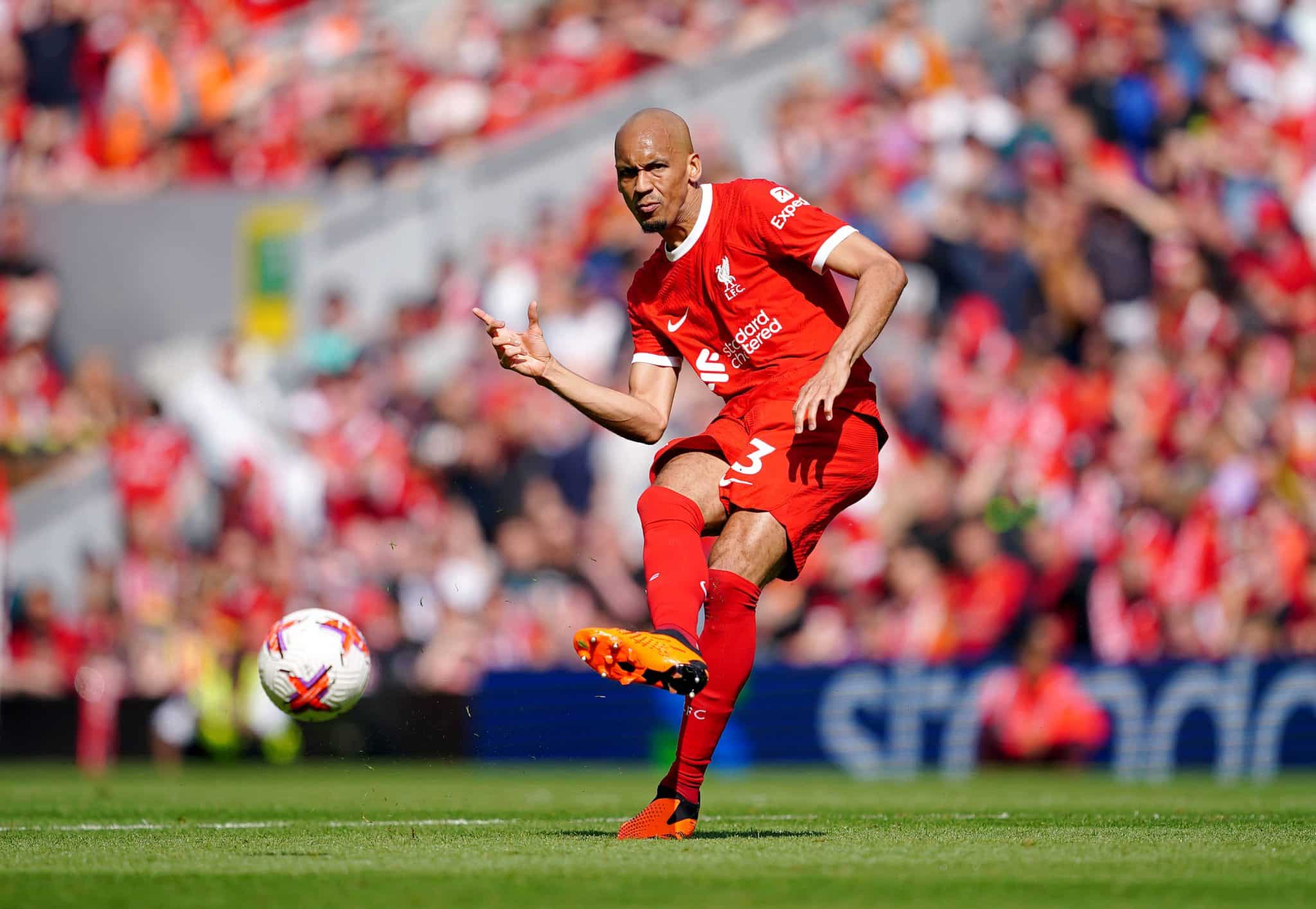 Fabinho em a&ccedil;&atilde;o pelo Liverpool 