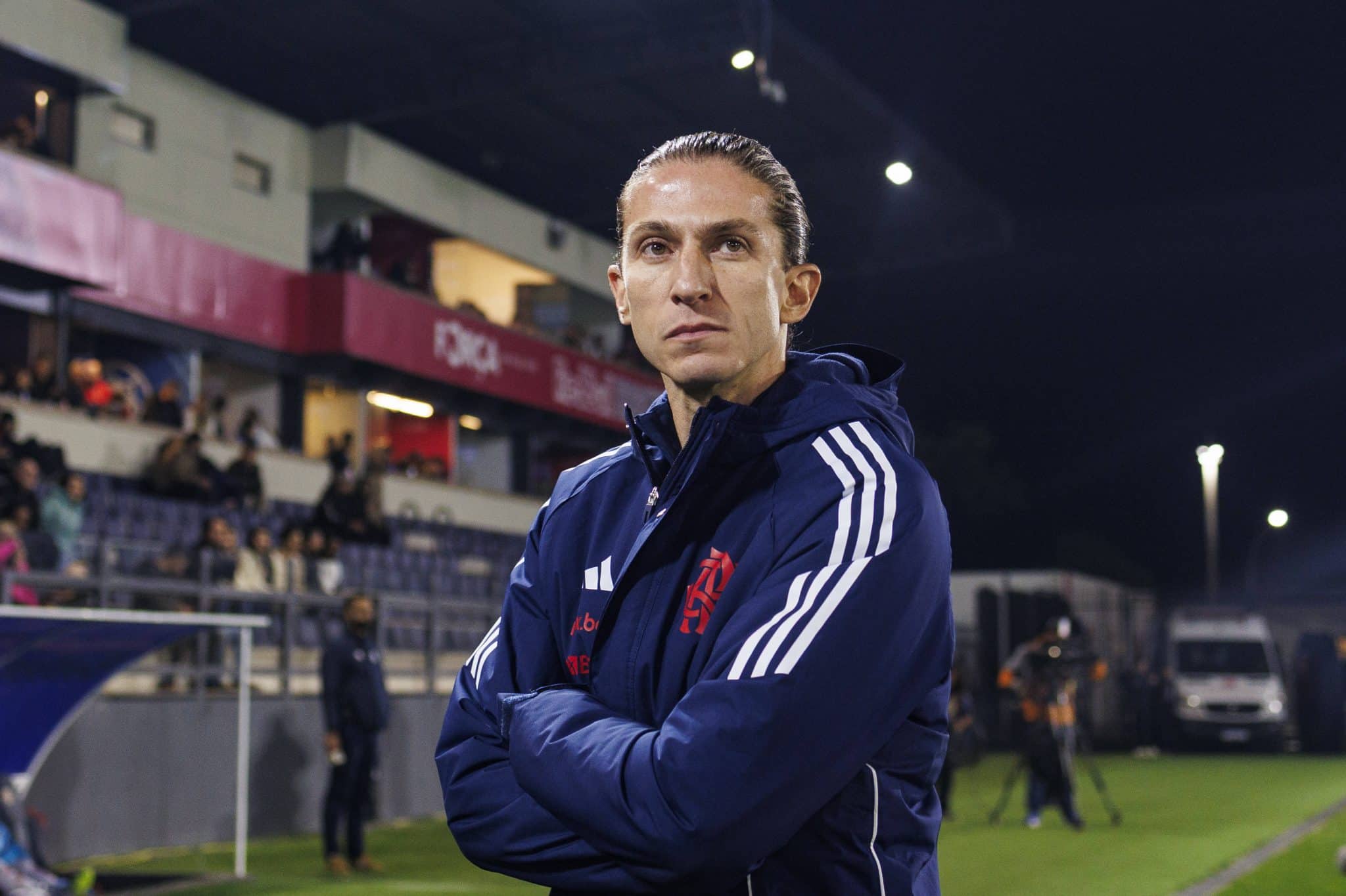 Ap&oacute;s pacot&atilde;o de refor&ccedil;os, o que motiva o Flamengo a buscar mais tr&ecirc;s jogadores no mercado?