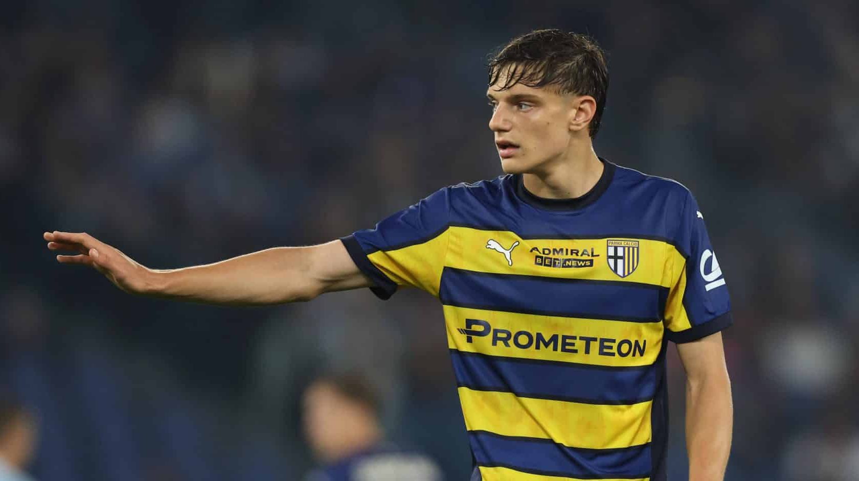 Aluno de Pirlo e &lsquo;astuto&rsquo;: Quem &eacute; o jovem italiano disputado por Inter, Milan e Liverpool