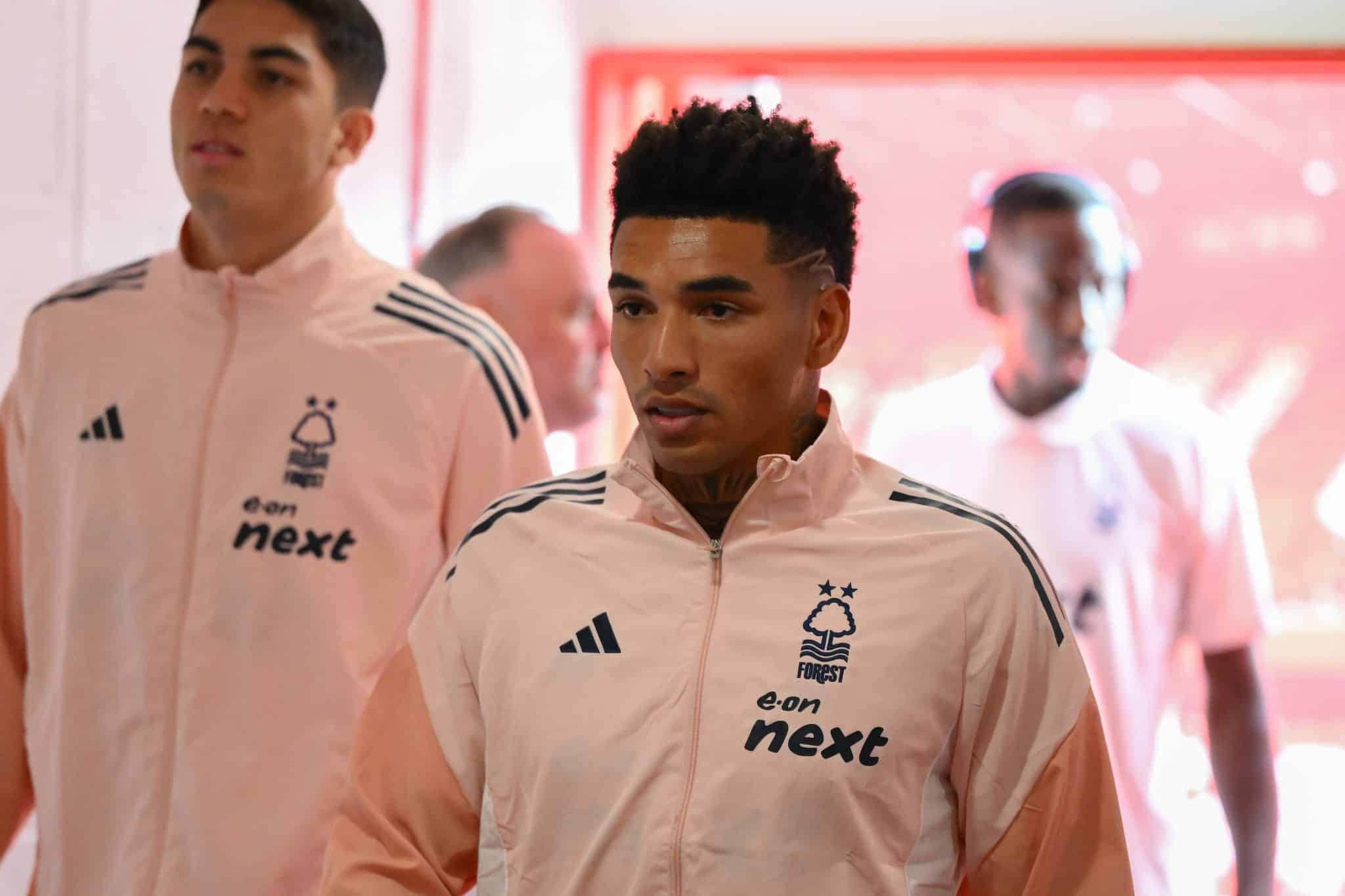 Igor Jesus estreia na Premier League com vit&oacute;ria, mas encara uma preocupa&ccedil;&atilde;o