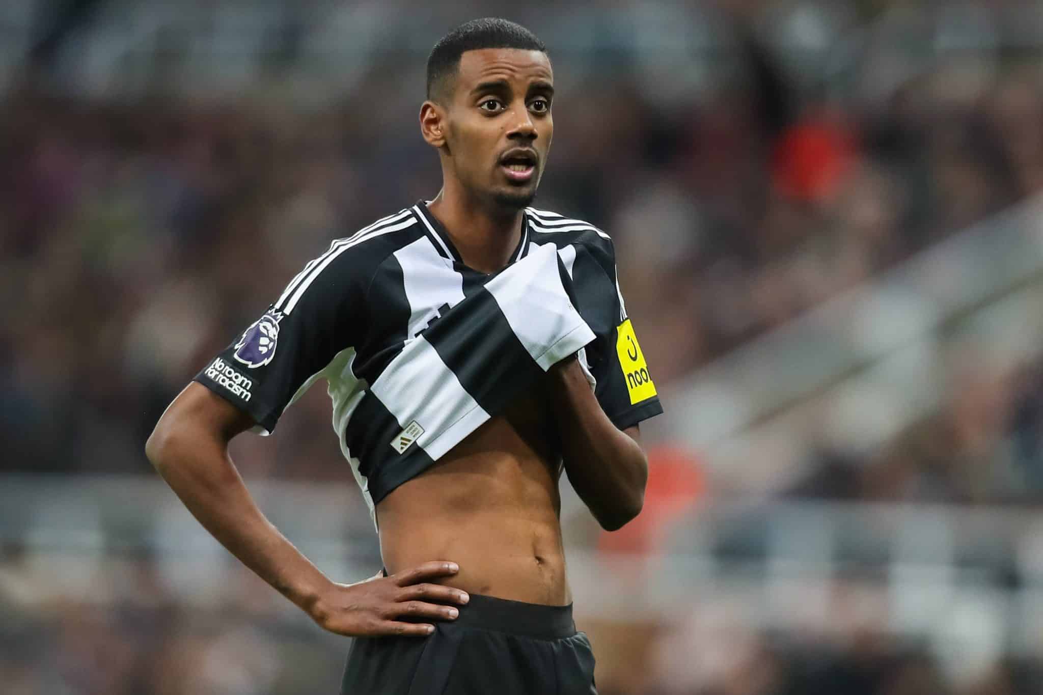 Isak em a&ccedil;&atilde;o pelo Newcastle