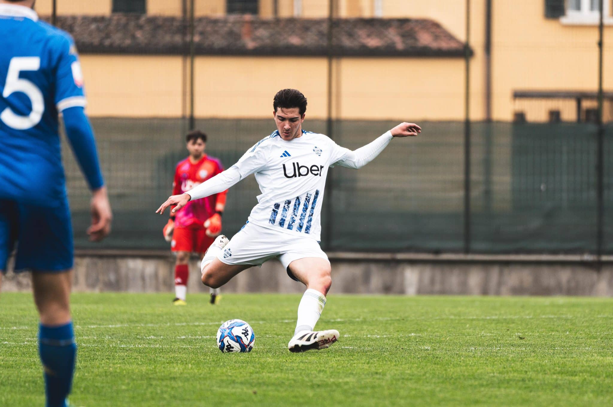 Joia ex-Corinthians revela li&ccedil;&otilde;es de F&agrave;bregas em clube que &eacute; sensa&ccedil;&atilde;o na It&aacute;lia