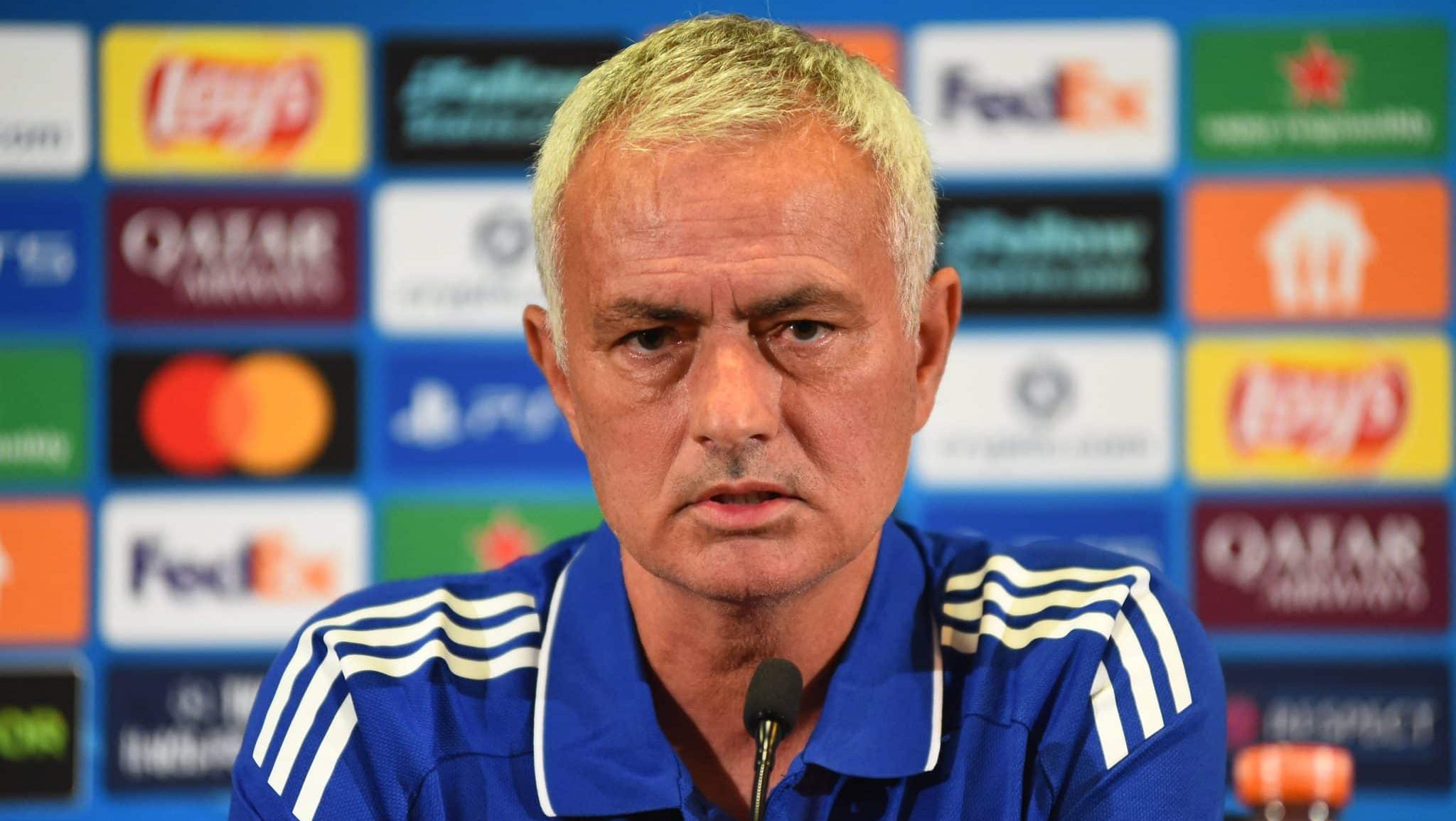 Jos&eacute; Mourinho, t&eacute;cnico do Fenerbah&ccedil;e (Foto: Imago)