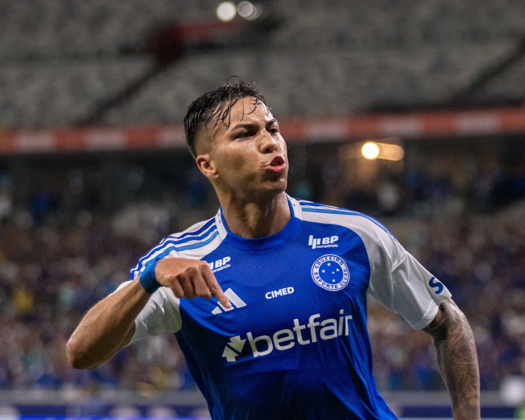 Os sacrif&iacute;cios de Kaio Jorge para transformar Atl&eacute;tico em maior v&iacute;tima pelo Cruzeiro